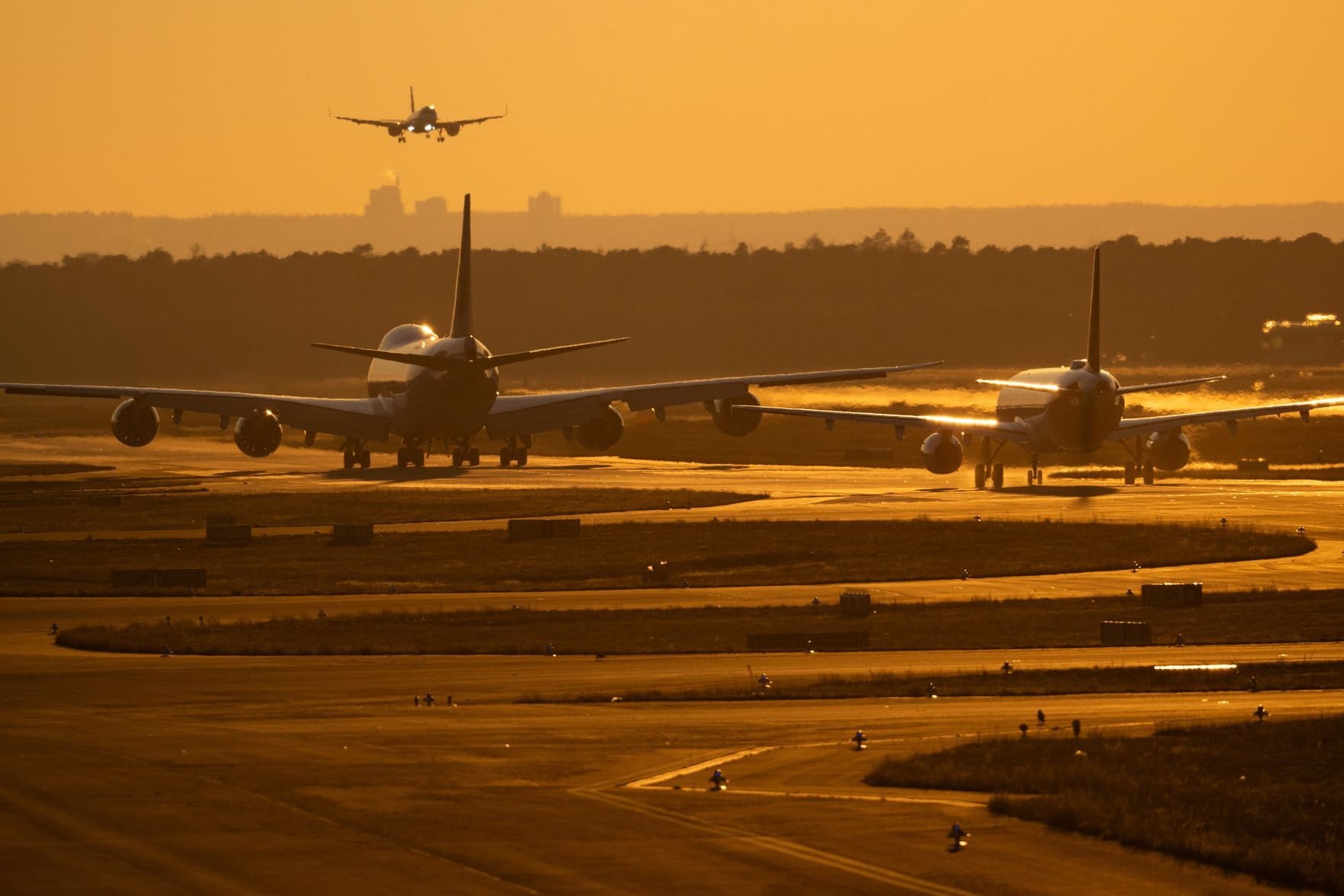 Flughafen in der Abendsonne