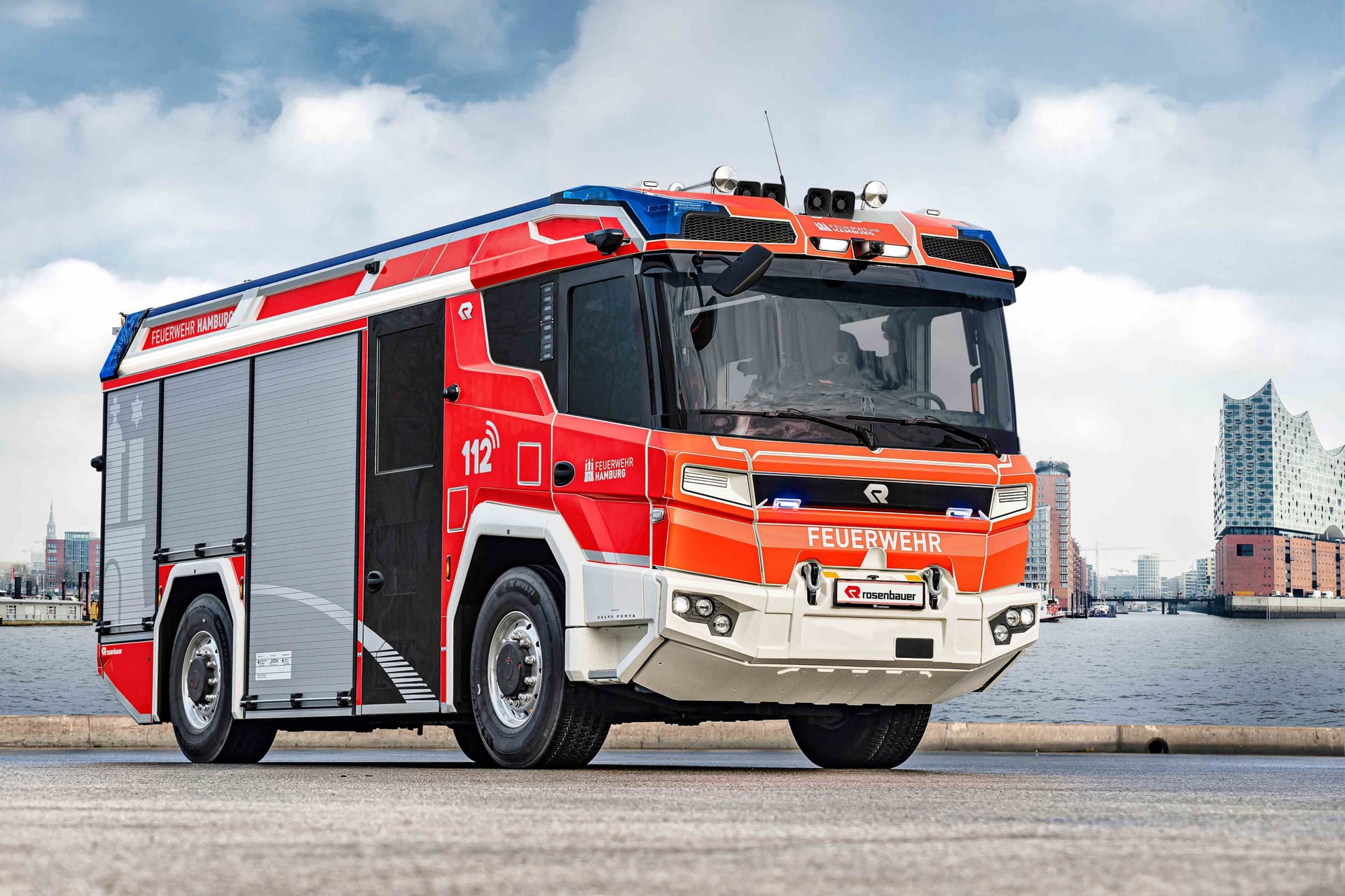 Das neue elektrische Hilfeleistungslöschgruppenfahrzeug der Feuerwehr Hamburg: Am Montag wurde es in der Hafencity präsentiert.