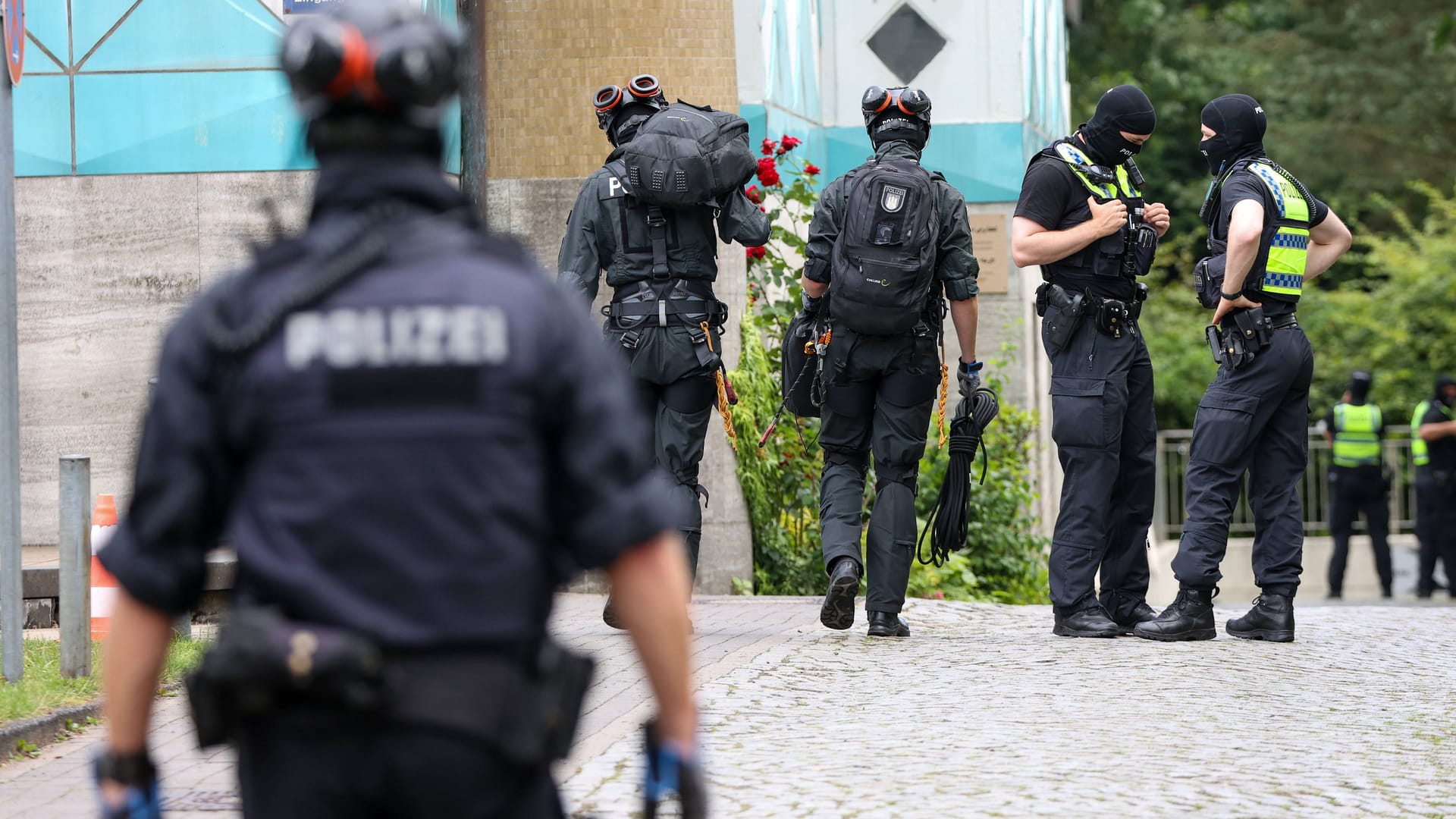 Razzia in Hamburg (Symbolbild): Am Dienstag rückten Besamte bei den eigenen Kollegen an.