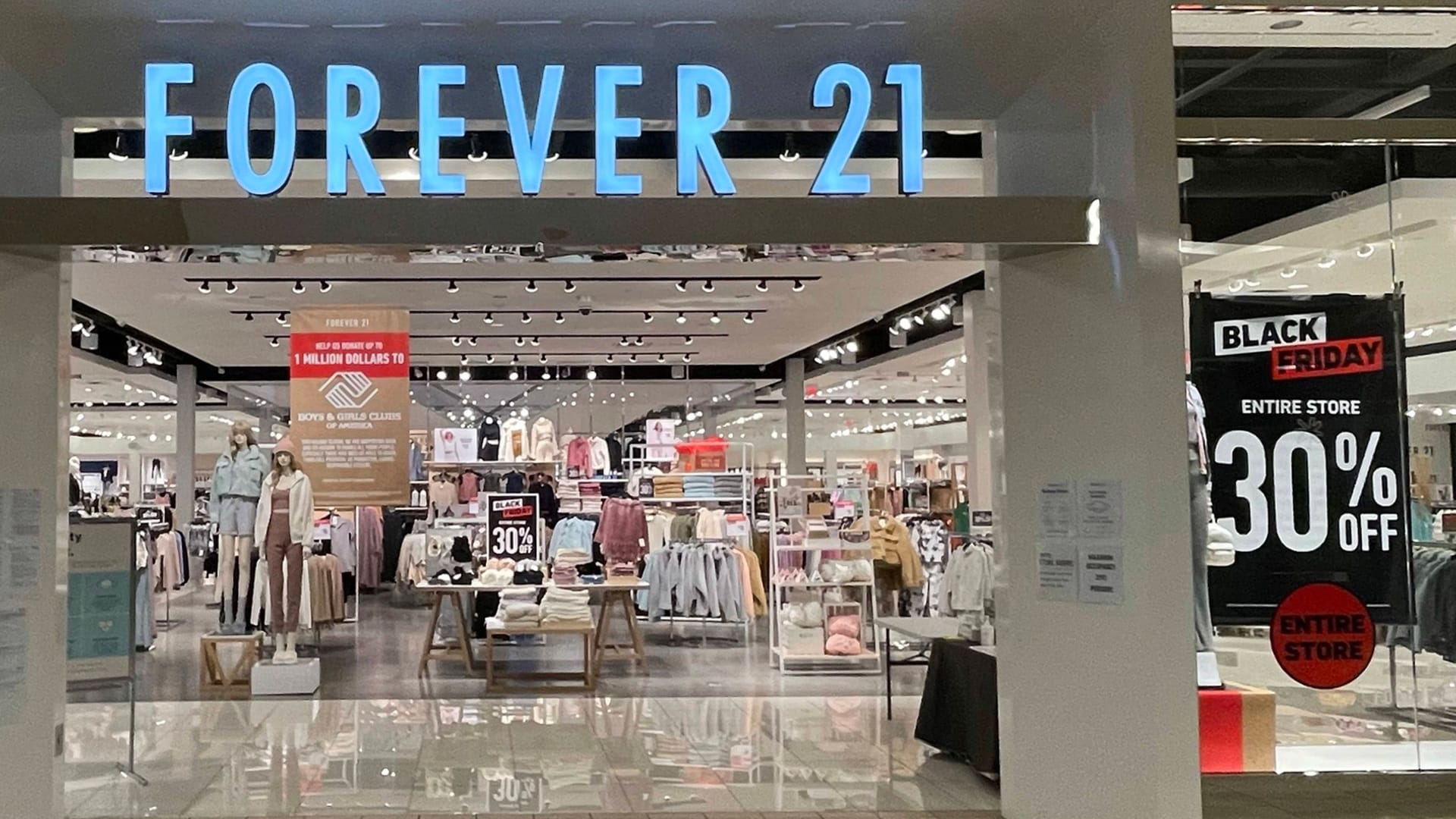 Filiale von Forever 21 (Symbolbild): Vor sechs Jahren musste das Unternehmen schon einmal Insolvenz anmelden