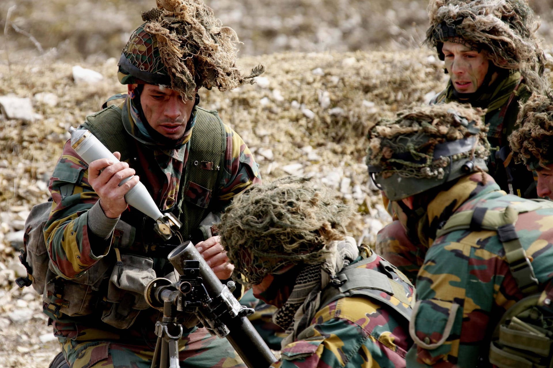 Bewaffnete Soldaten (Symbolbild): In der deutschsprachigen Gemeinschaft Belgiens findet ein Militärmanöver statt.