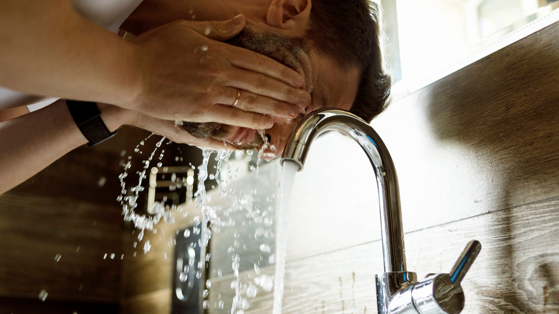 Küche, Bad, Dusche: Nach längerem Fortsein ist Vorsicht geboten.