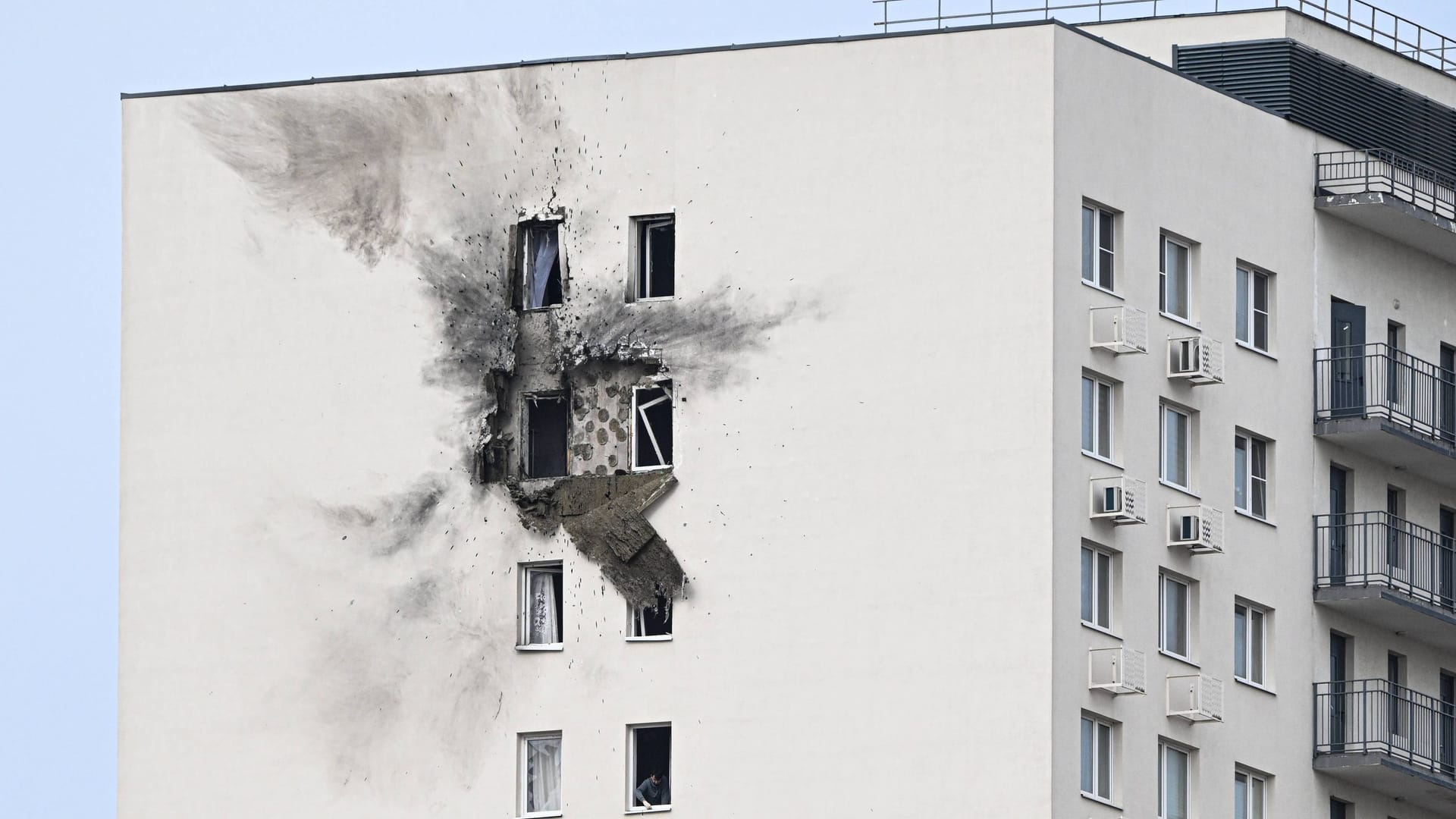 Ein durch eine ukrainische Drohne beschädigtes Haus in Russland (Archivbild).