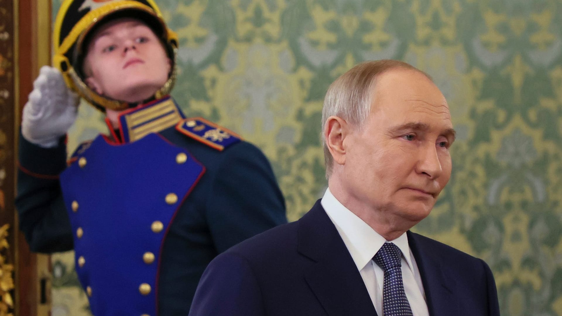 Wladimir Putin: Er fordert ukrainische Soldaten zur Aufgabe auf. Wladimir Putin: Er fordert ukrainische Soldaten zur Aufgabe auf.