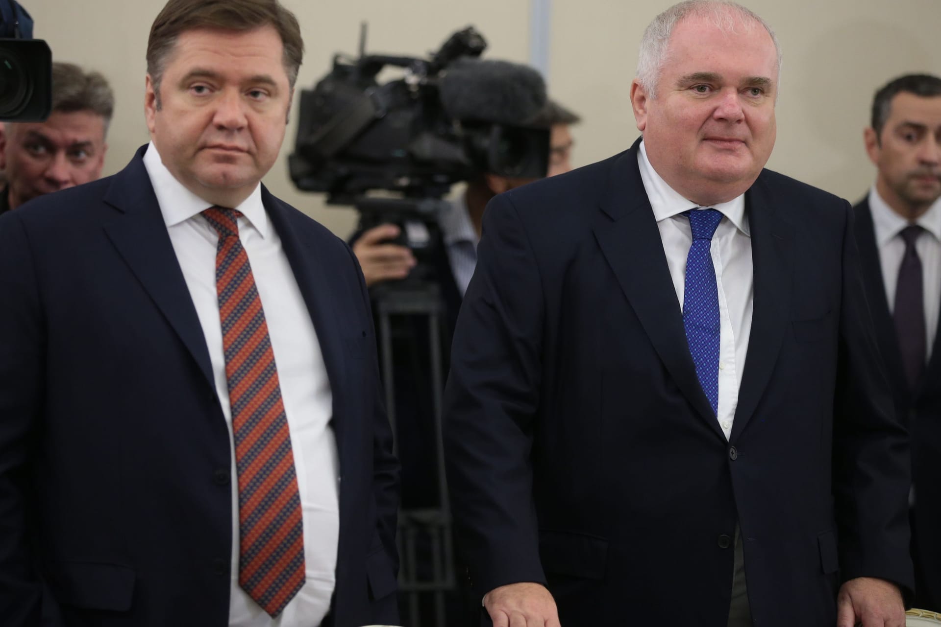 Direkter Draht zu Putin: Der damalige russische Präsidentenberater Sergei Schmatko (l.) und Warnig (Archivbild).