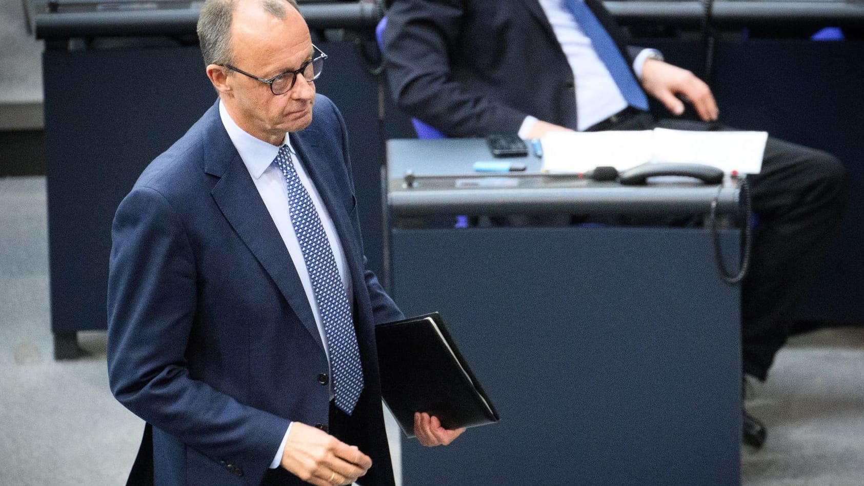 Bundestag - Sondersitzung zur Grundgesetzänderung