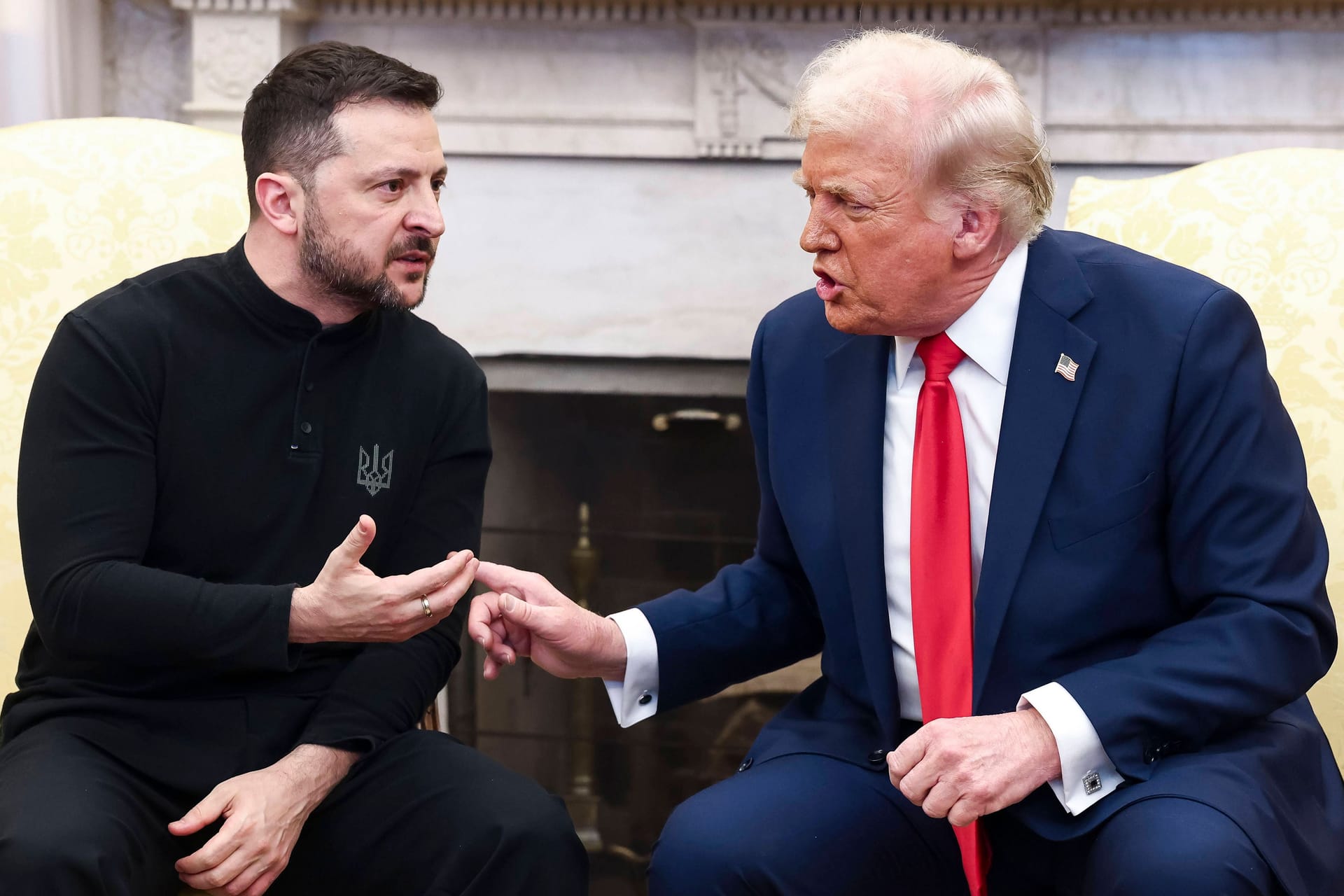 Donald Trump und Wolodymyr Selenskyj vor dem Weißen Haus (Archivbild): Kurze Zeit später kam es Ende Februar zur Eskalation im Oval Office.