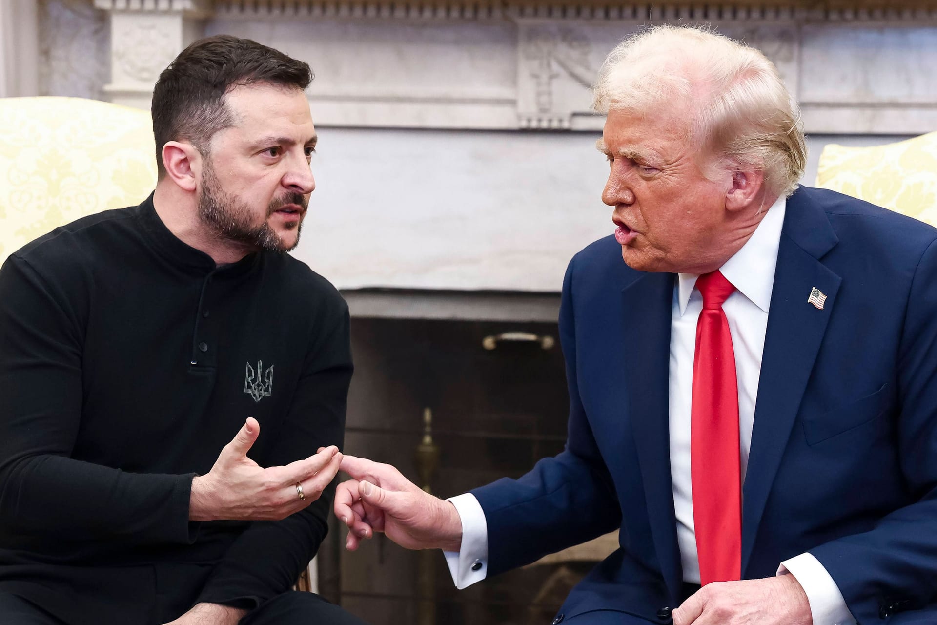 Donald Trump und Wolodymyr Selenskyj vor dem Weißen Haus (Archivbild): Kurze Zeit später kam es Ende Februar zur Eskalation im Oval Office.