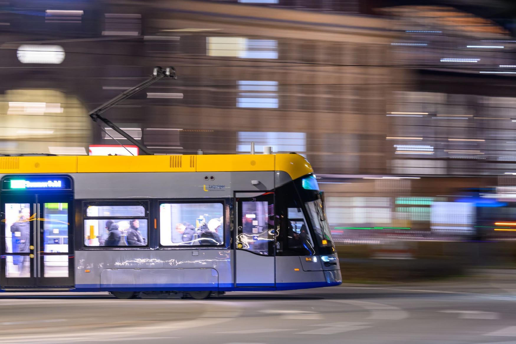 Sachsen am frühen Morgen - Nahverkehr