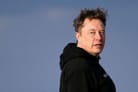 Proteste gegen Musk vor Autohäusern von Tesla