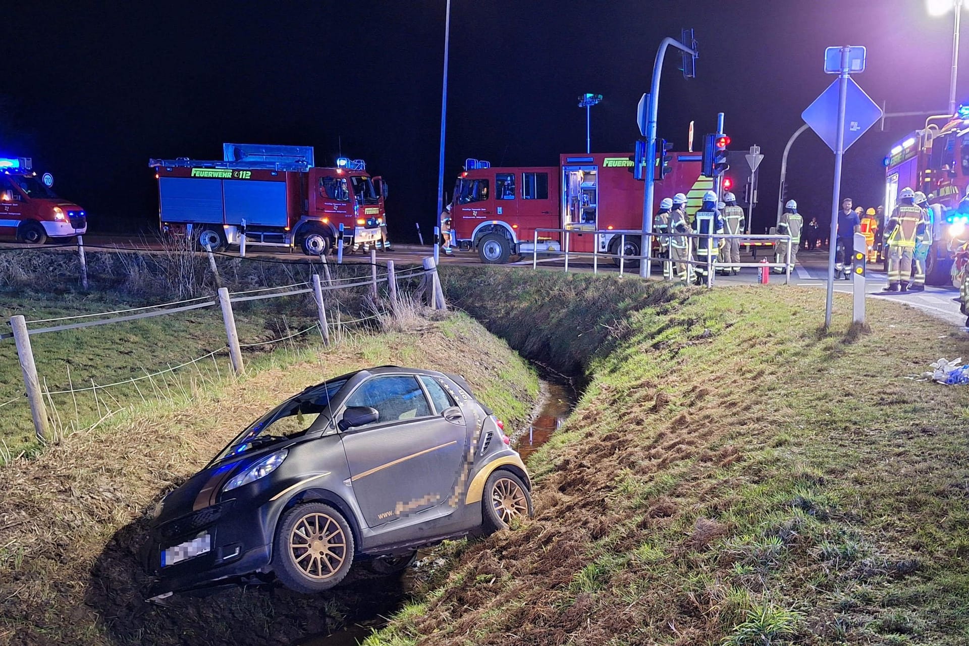 An einer Ampel in Stuhr verwechselte ein 88-Jähriger offenbar Gas und Bremse.