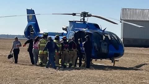 Ein Rettungshubschrauber kam zum Einsatz: Die schwer verletzte Amerikanerin wurde in ein Krankenhaus gebracht.