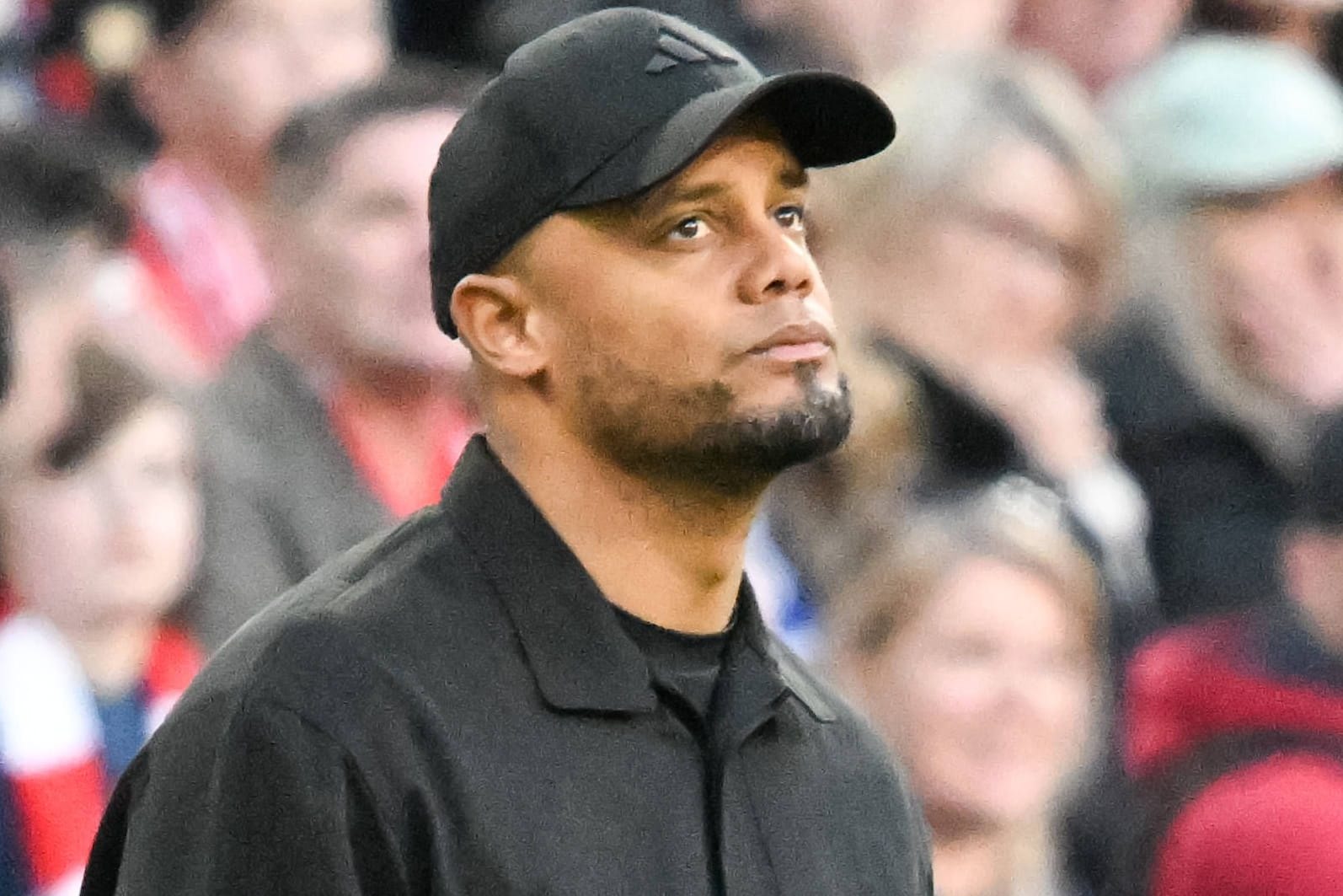 Bayern-Trainer Kompany im Spiel gegen Bochum: Verpokert.