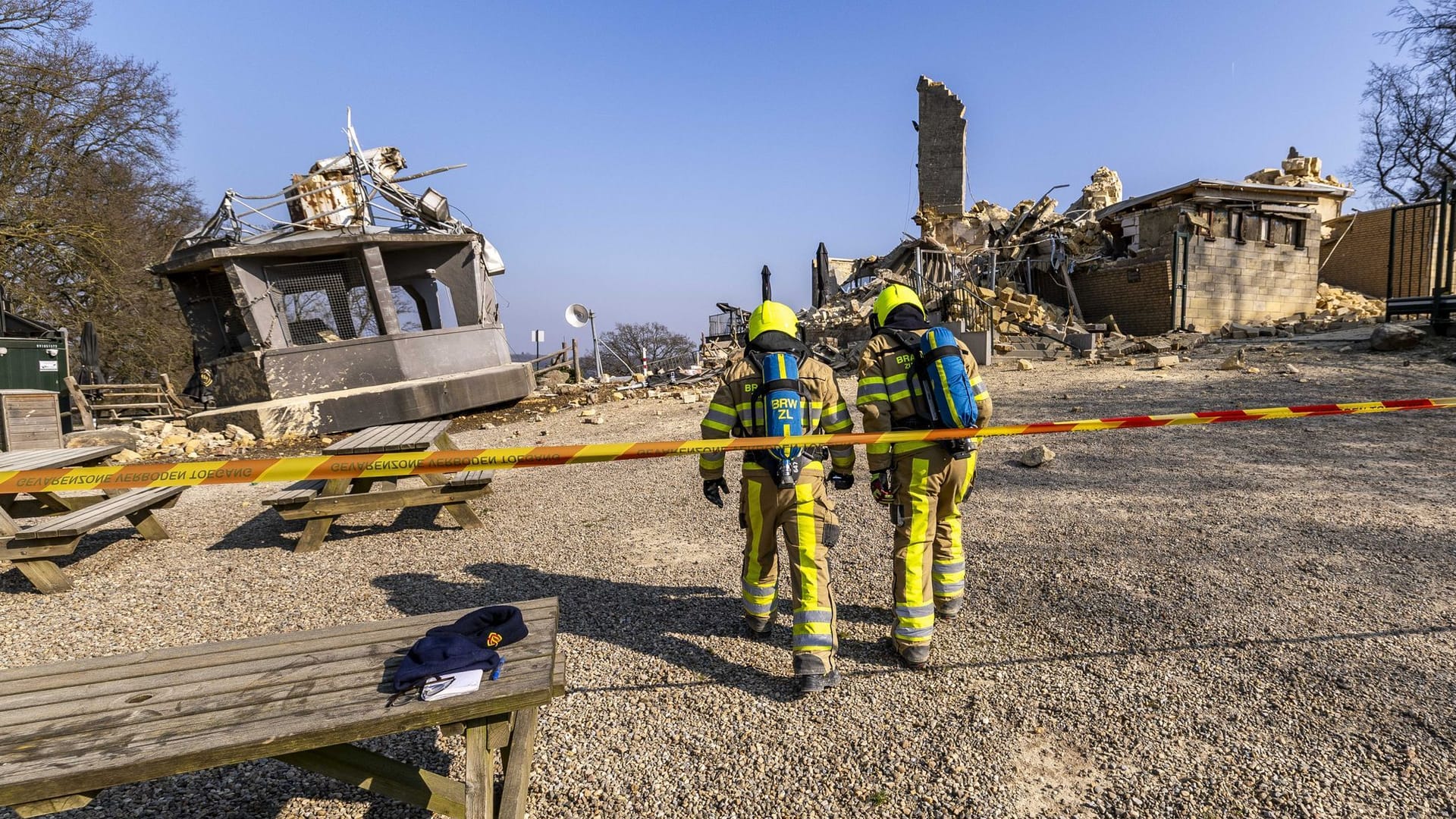 Aussichtsturm im südniederländischen Valkenburg stürzt ein