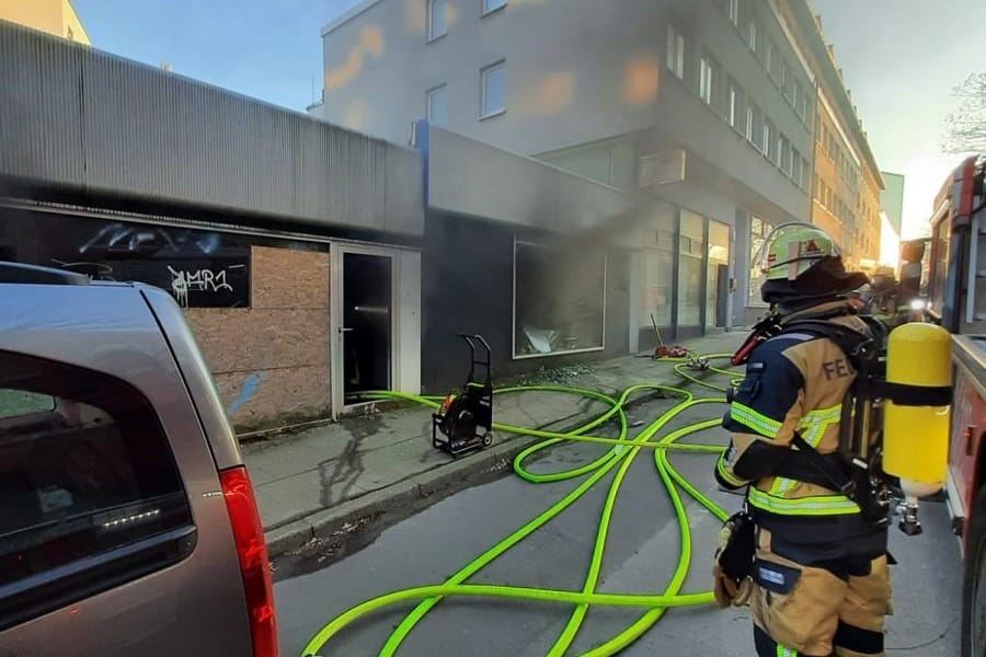 Am Mittwoch rückte die Feuerwehr Essen zu einem leer stehenden Gebäude im Stadtkern aus: Hier war es zu einem Brand gekommen.