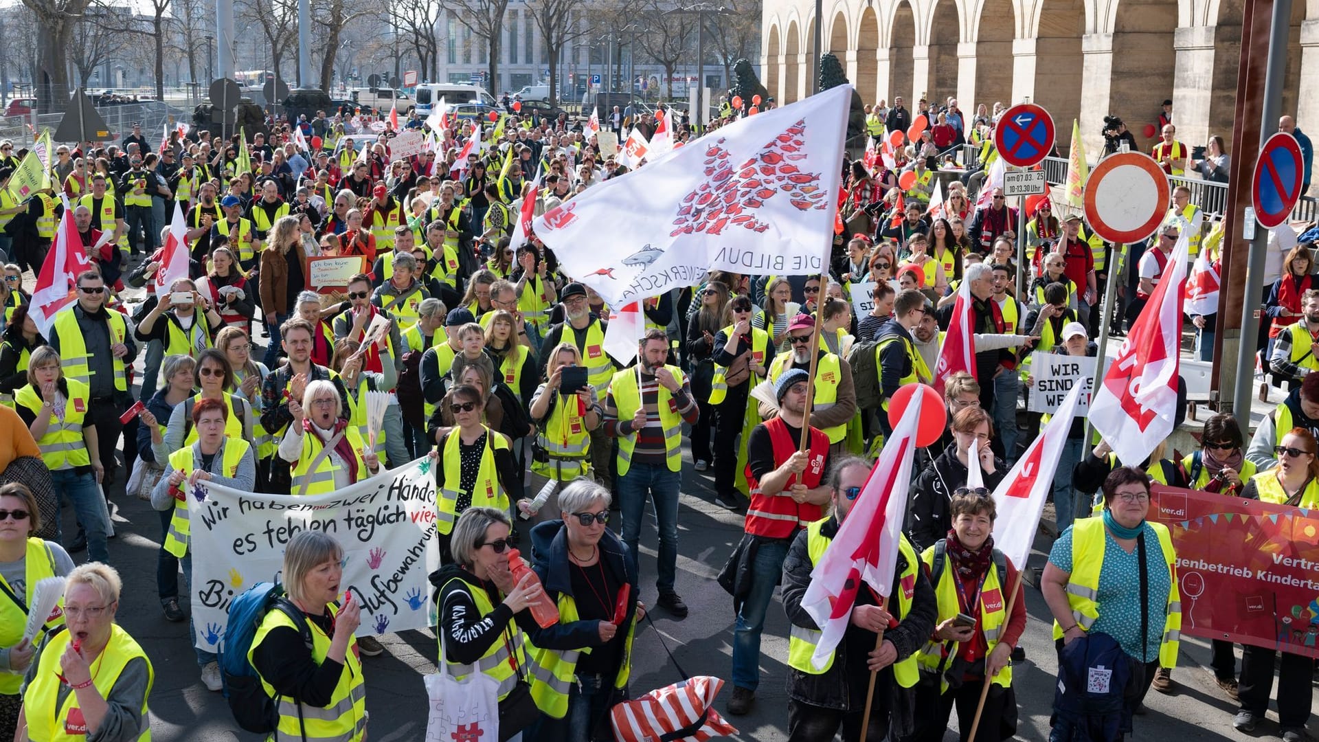 Warnstreiks in Kitas und sozialen Einrichtungen - Dresden