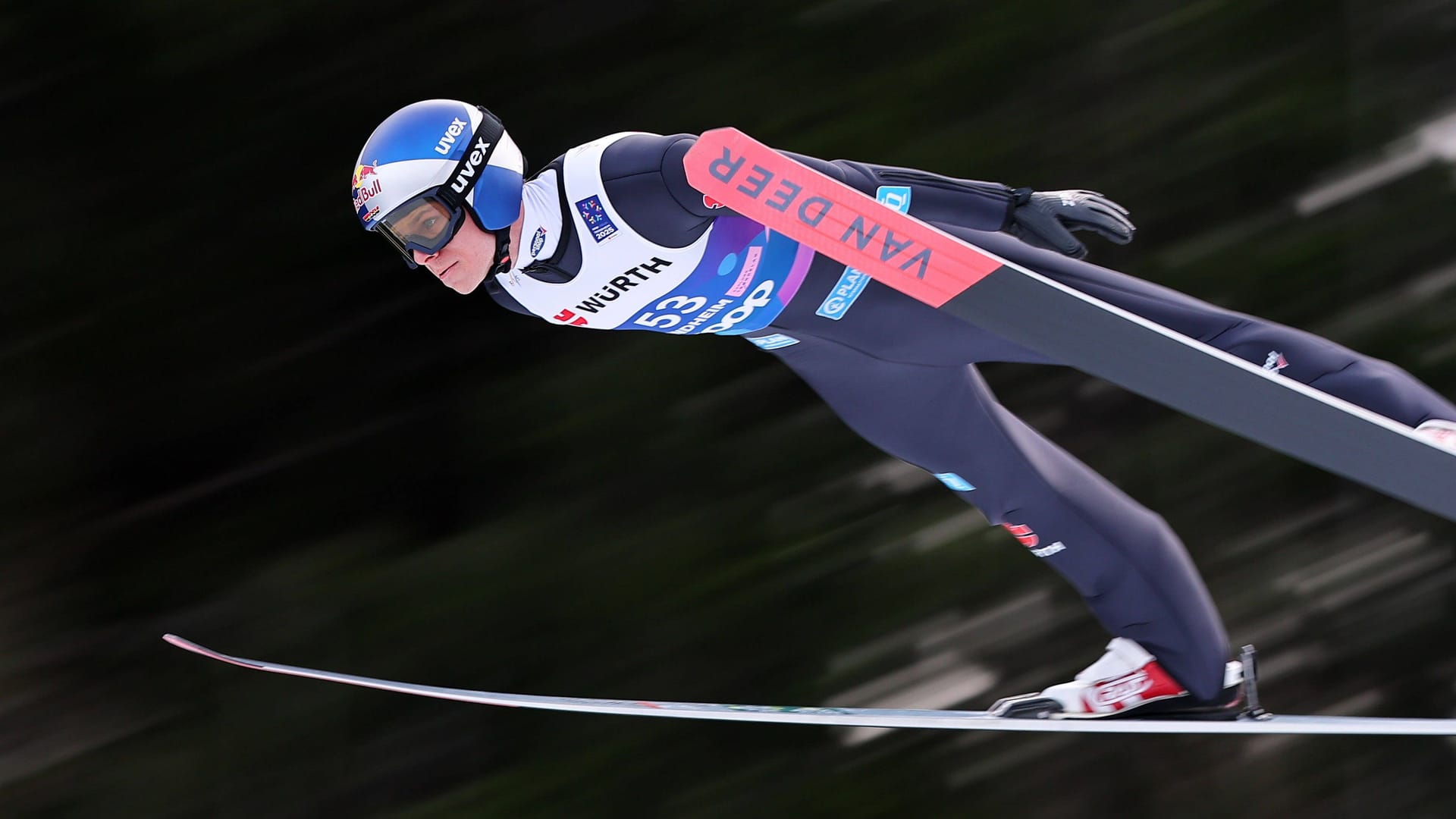 Andreas Wellinger in Aktion: In Vikersund zeigte er eine starke Leistung.