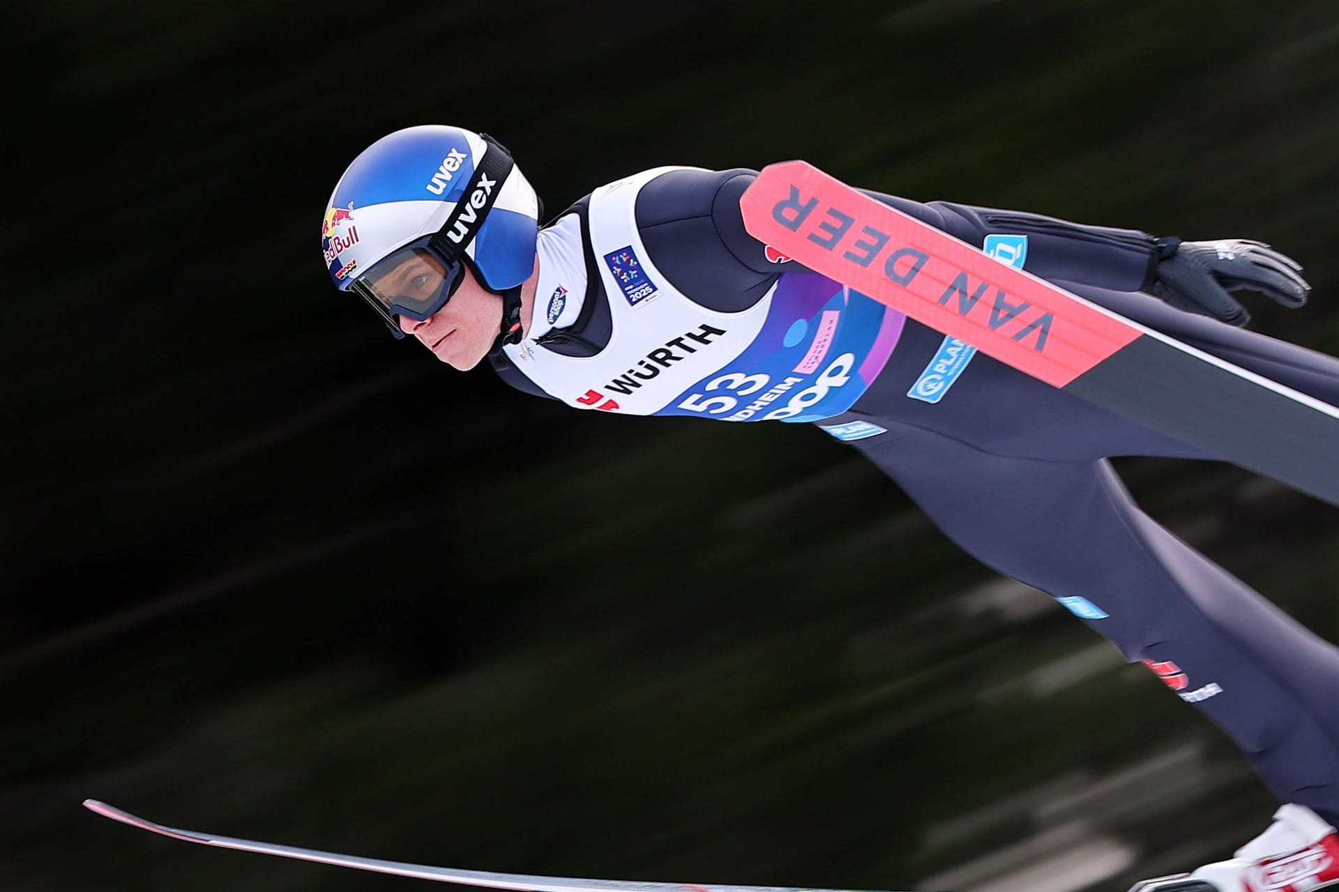 Andreas Wellinger in Aktion: In Vikersund zeigte er eine starke Leistung.