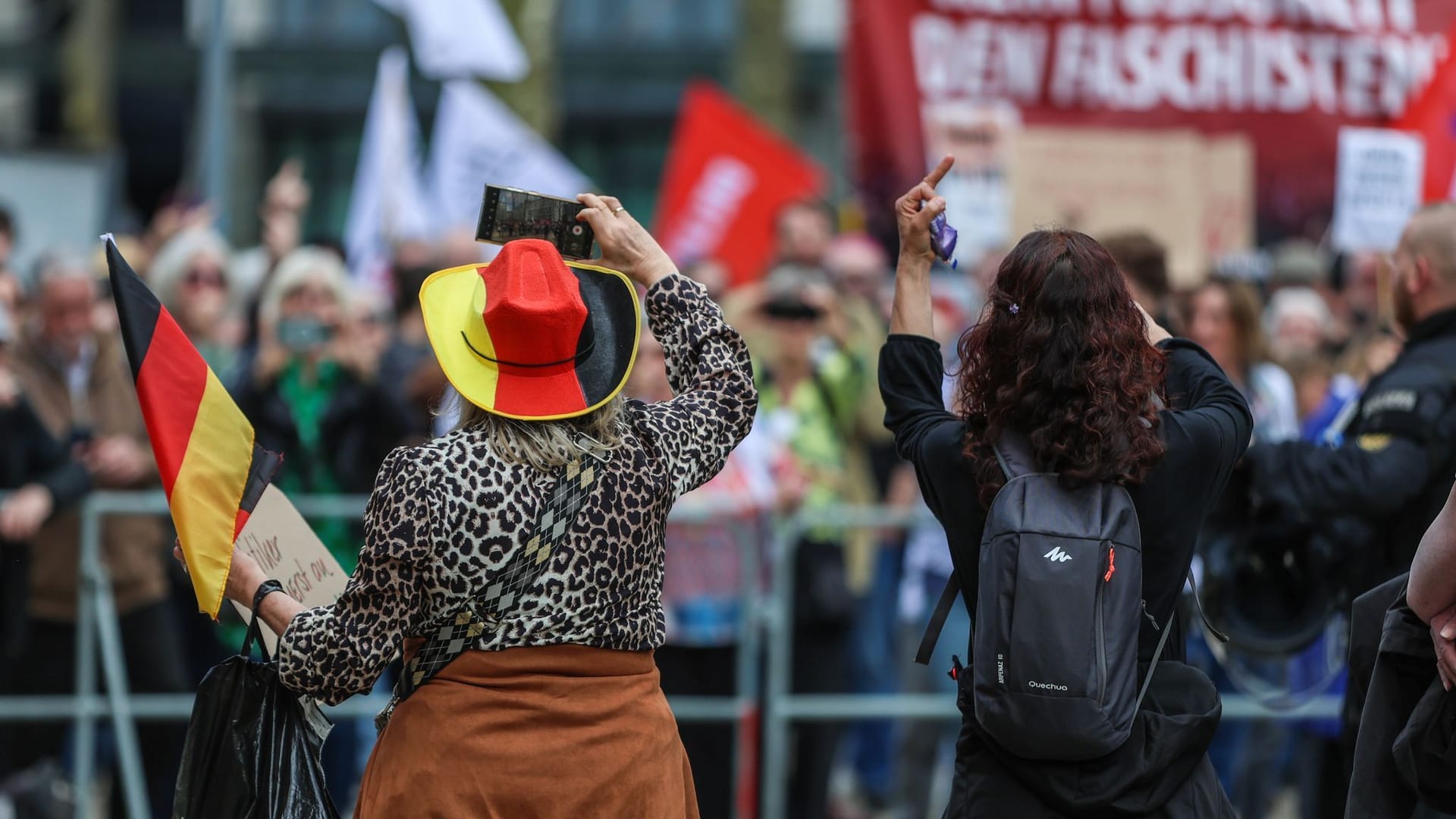 Bundesweit Demos «Gemeinsam für Deutschland!» - Stuttgart