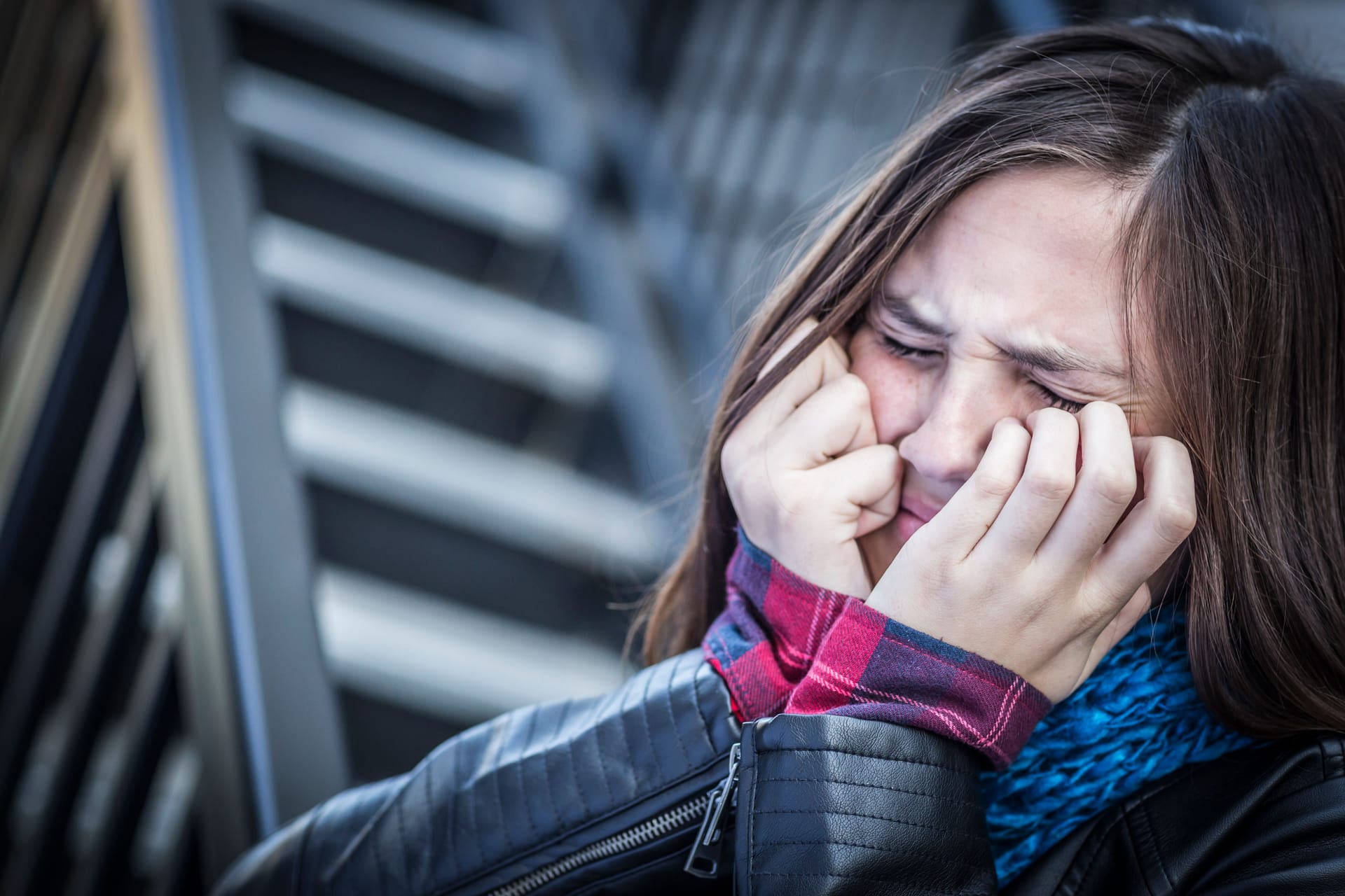 Verängstigtes Mädchen (Symbolbild): Die 14-Jährige stand unter Schock.