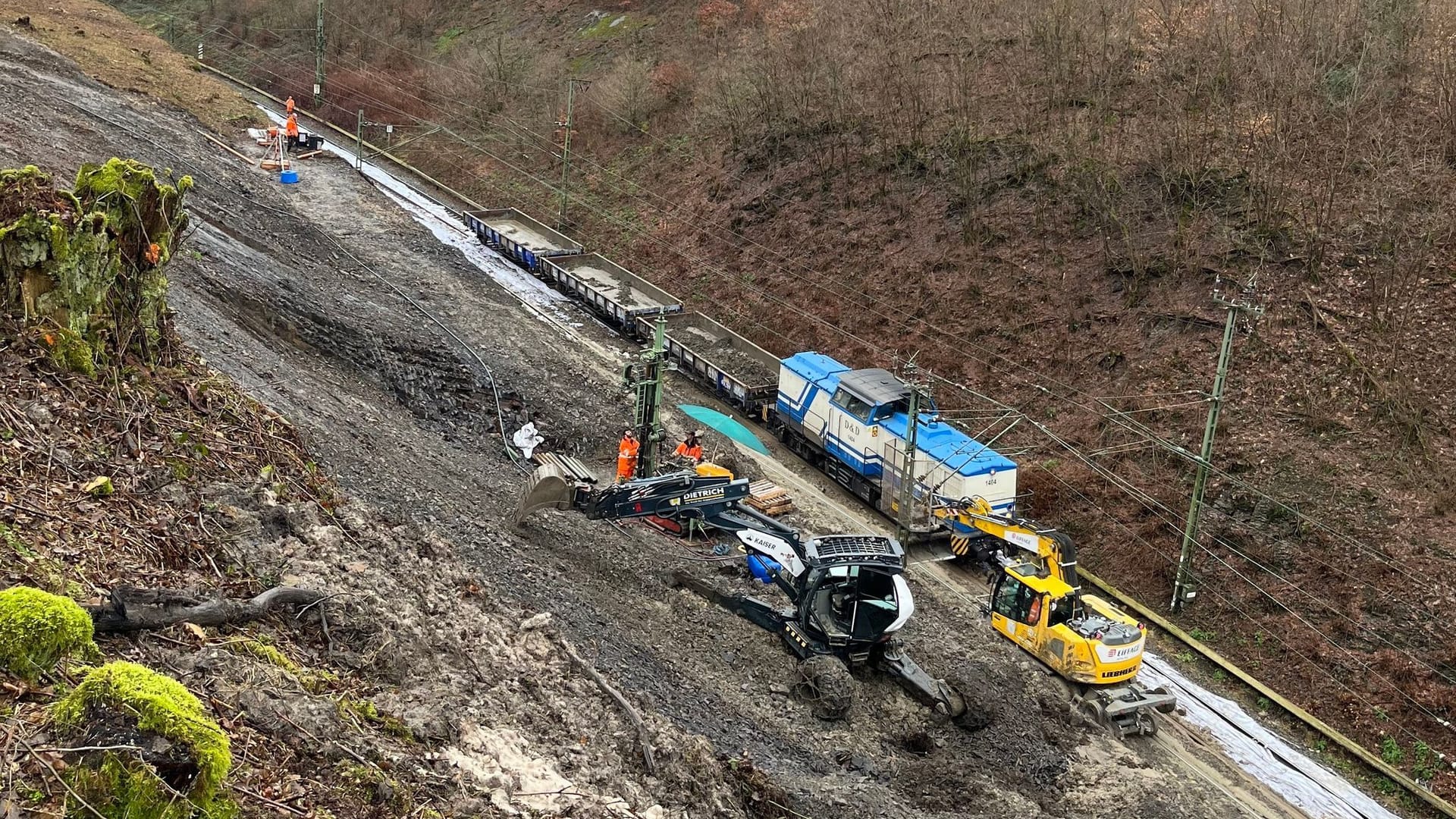 Nach einem Hangrutsch: Die S6-Trasse bei Ratingen