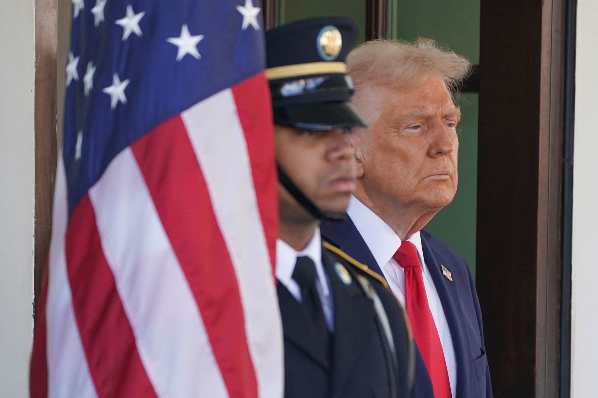 US-Präsident Donald Trump wartete auf Wolodymyr Selenskyj vor dem Weißen Haus.