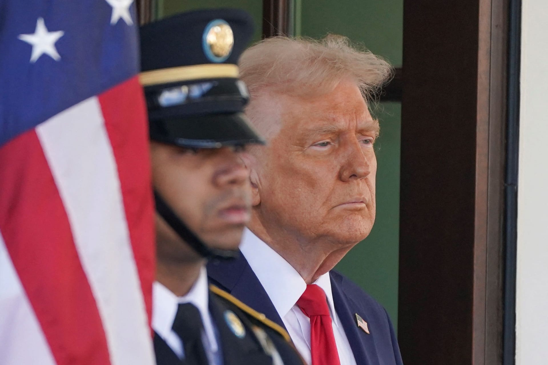 US-Präsident Donald Trump wartete auf Wolodymyr Selenskyj vor dem Weißen Haus.