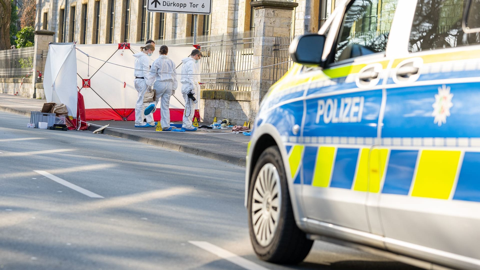 Zwei Menschen in Bielefeld mit Messer schwer verletzt