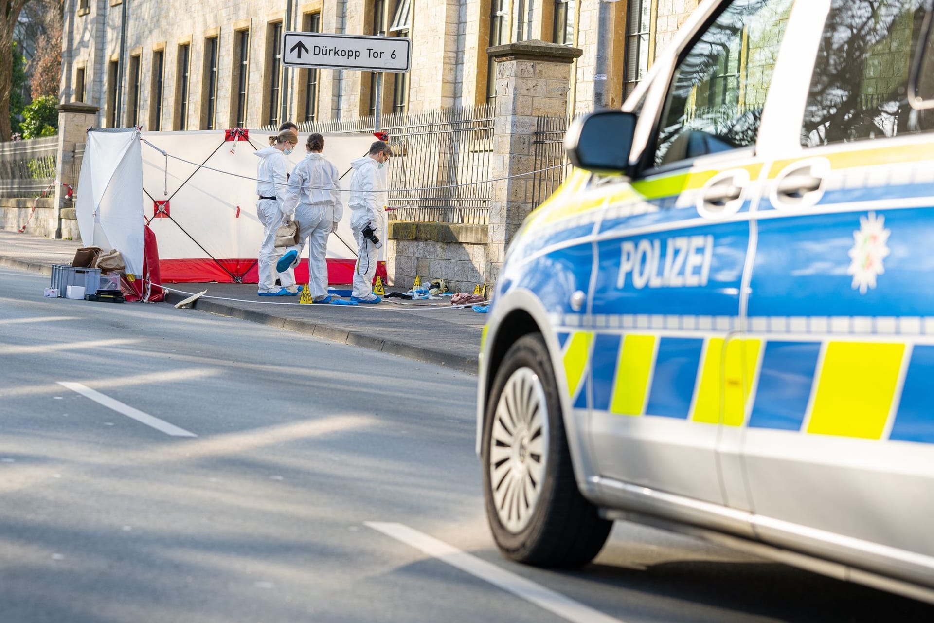 Zwei Menschen in Bielefeld mit Messer schwer verletzt