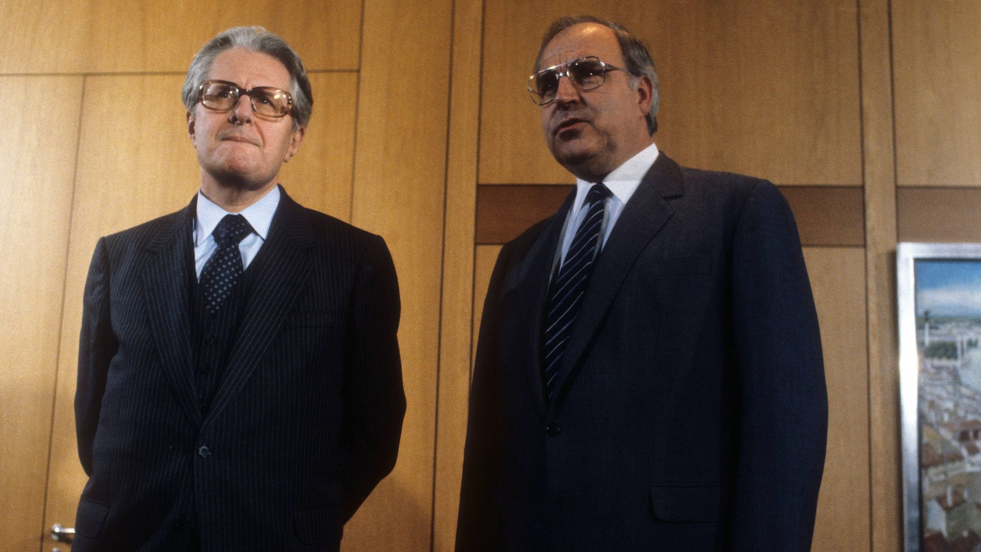 Bernhard Vogel zu seiner Zeit als Ministerpräsident zusammen mit dem damaligen Bundeskanzler Helmut Kohl (CDU, rechts) 1984 in Bonn.