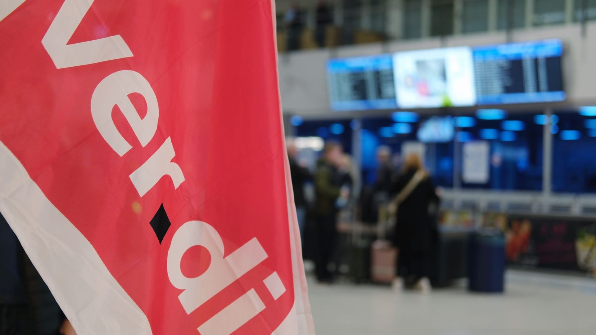 Verdi-Warnstreik am Flughafen Leipzig