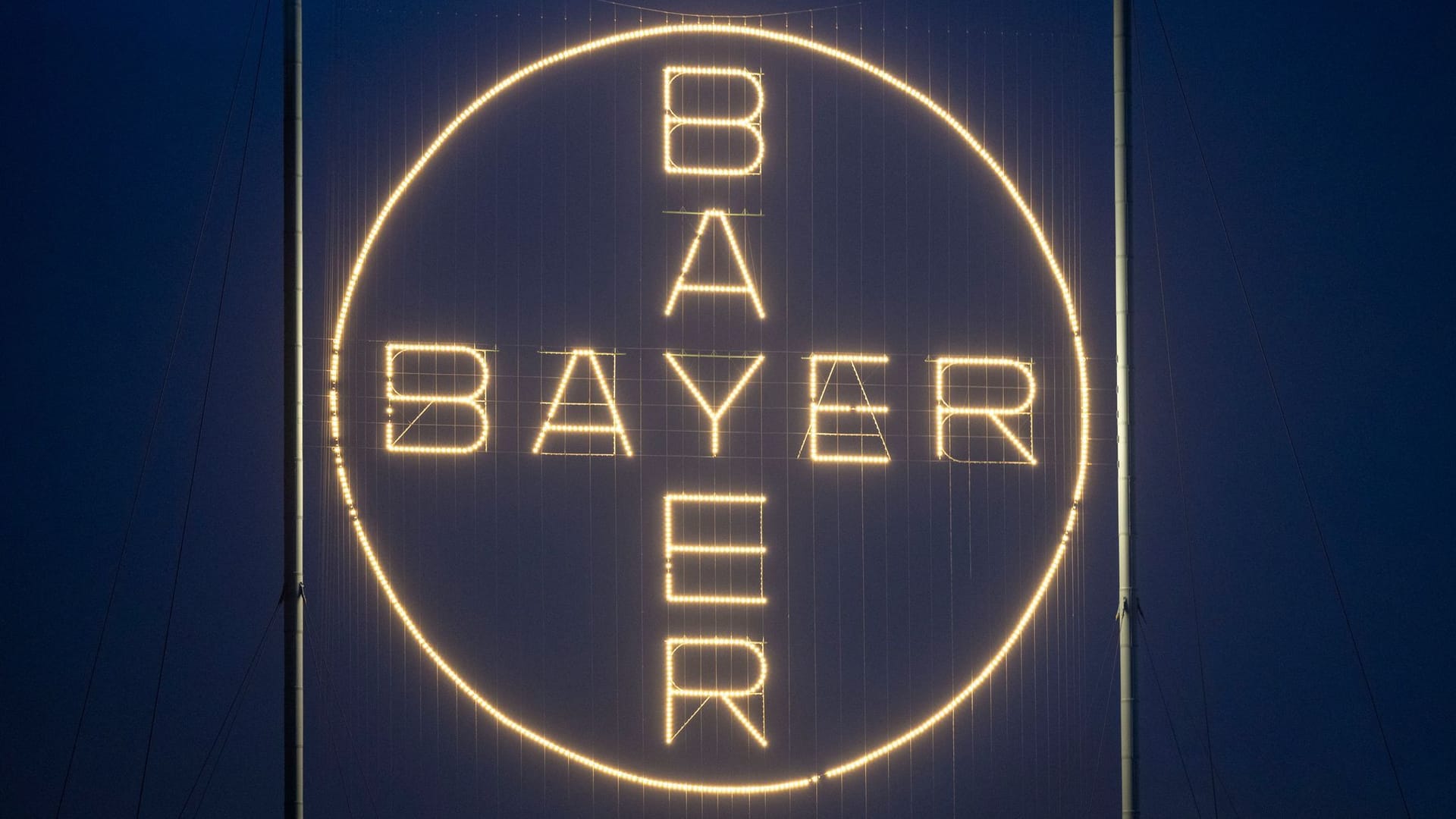 Das Bayer-Kreuz: Ein Mann soll wegen eines Bayer-Präparats erkrankt sein.