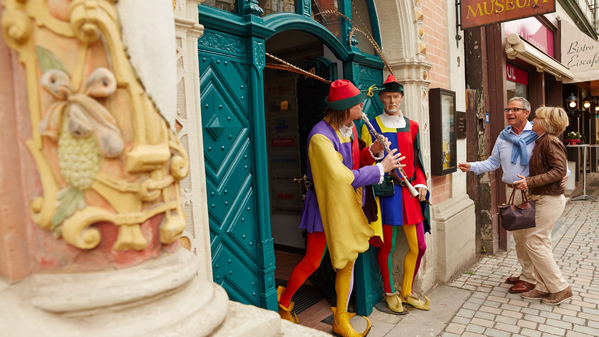Im Leisthaus mit dem sehenswerten Museum Hameln kann man auch dem Rattenfänger begegnen.