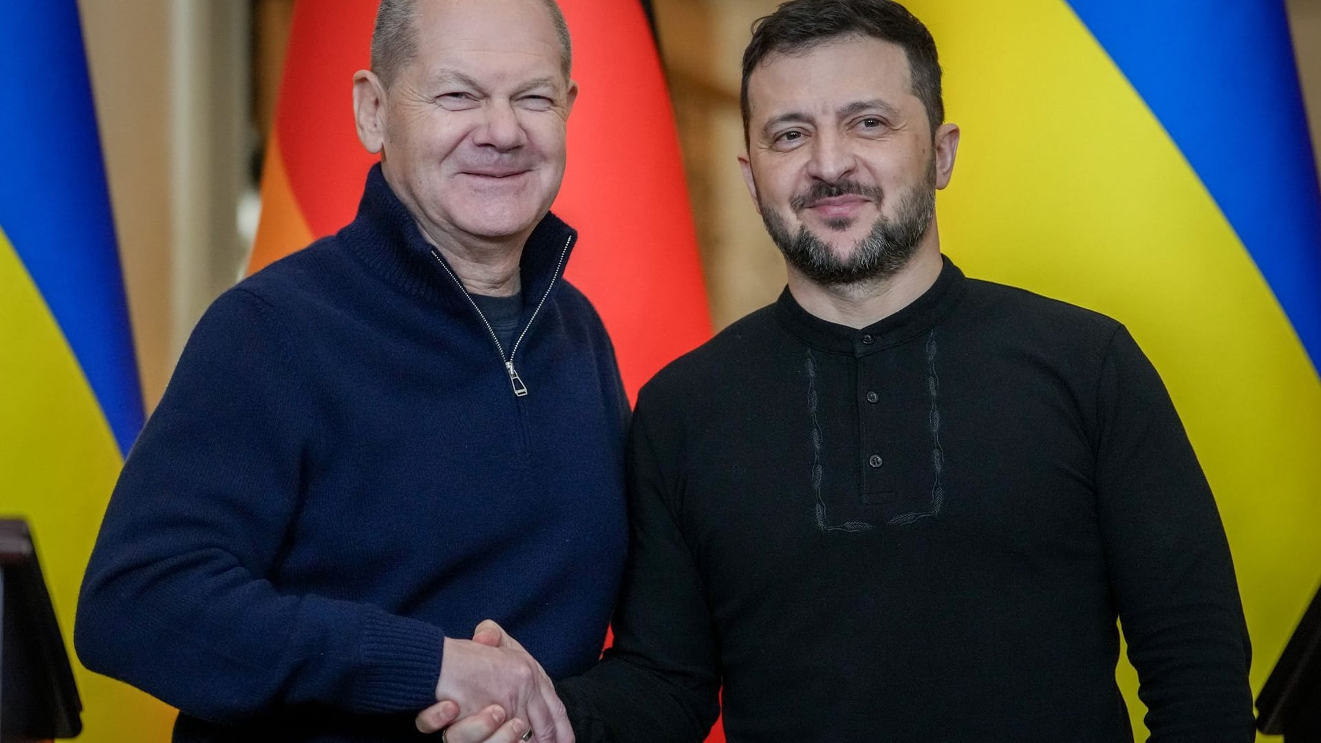 Bundeskanzler Scholz mit dem ukrainischen Präsidenten Selenskyj