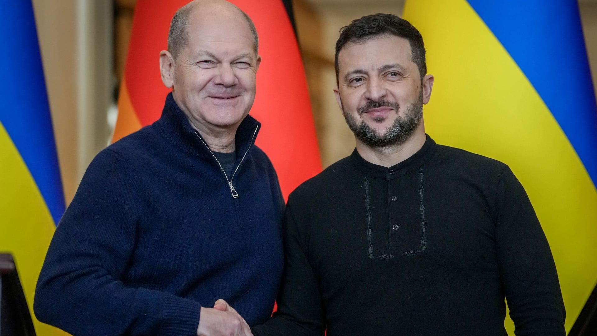 Bundeskanzler Scholz mit dem ukrainischen Präsidenten Selenskyj