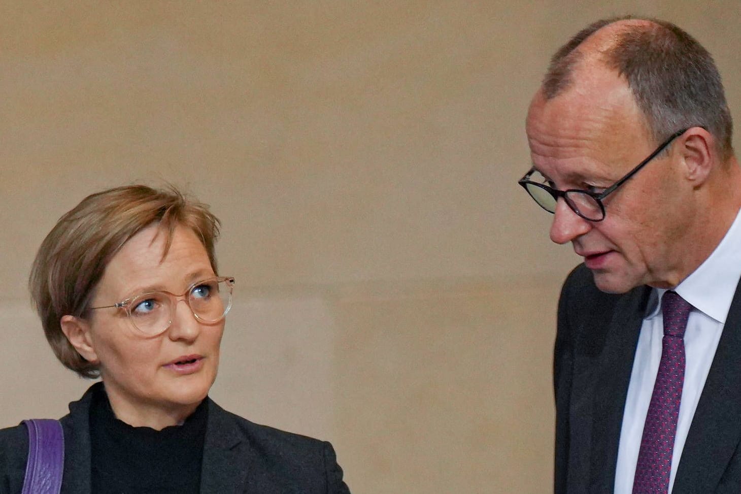 Franziska Brantner (l): Sie glaubt nicht an viele Ministerinnen im Kabinett von Friedrich Merz.