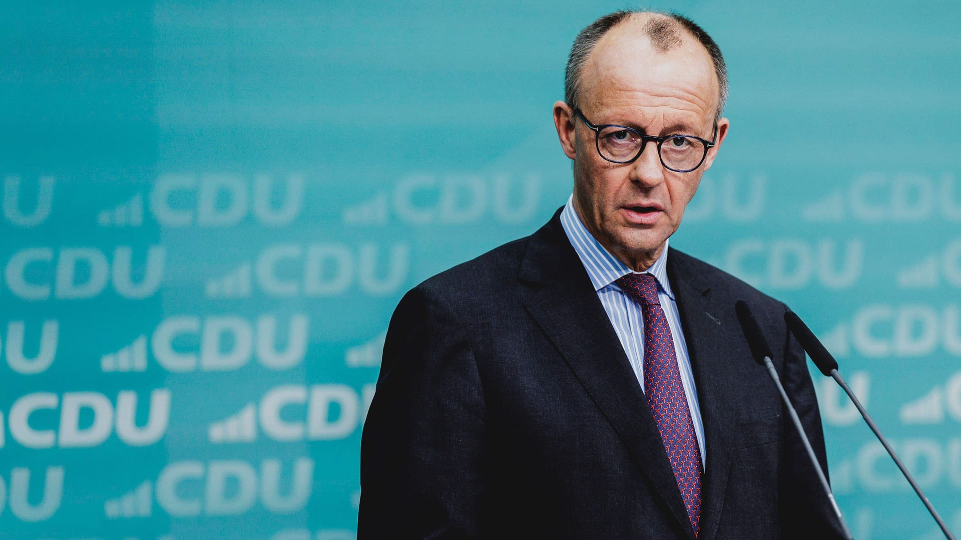 Friedrich Merz bei einer Pressekonferenz nach der Bürgerschaftswahl in Hamburg (Archivbild).