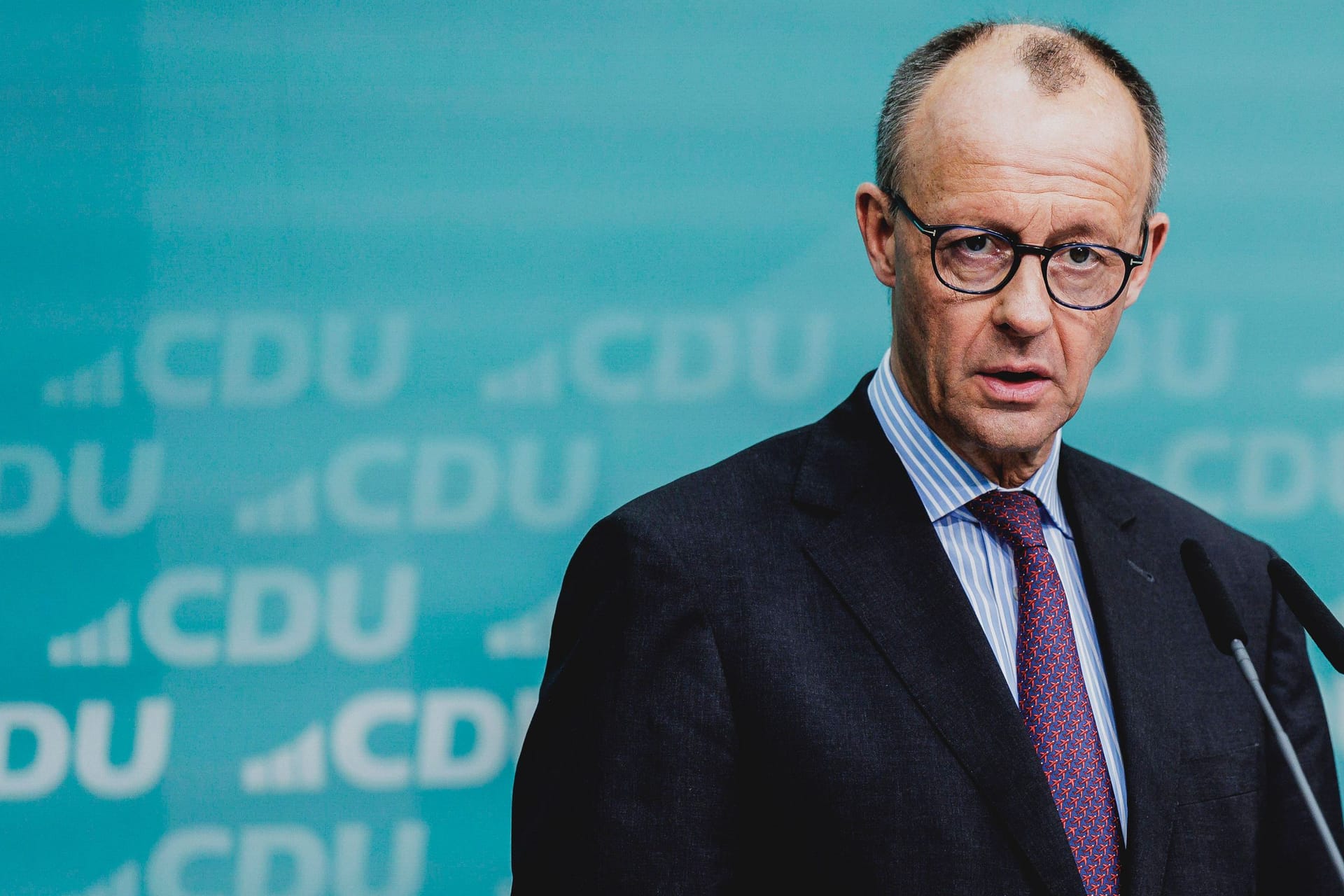 Friedrich Merz bei einer Pressekonferenz nach der Bürgerschaftswahl in Hamburg (Archivbild).