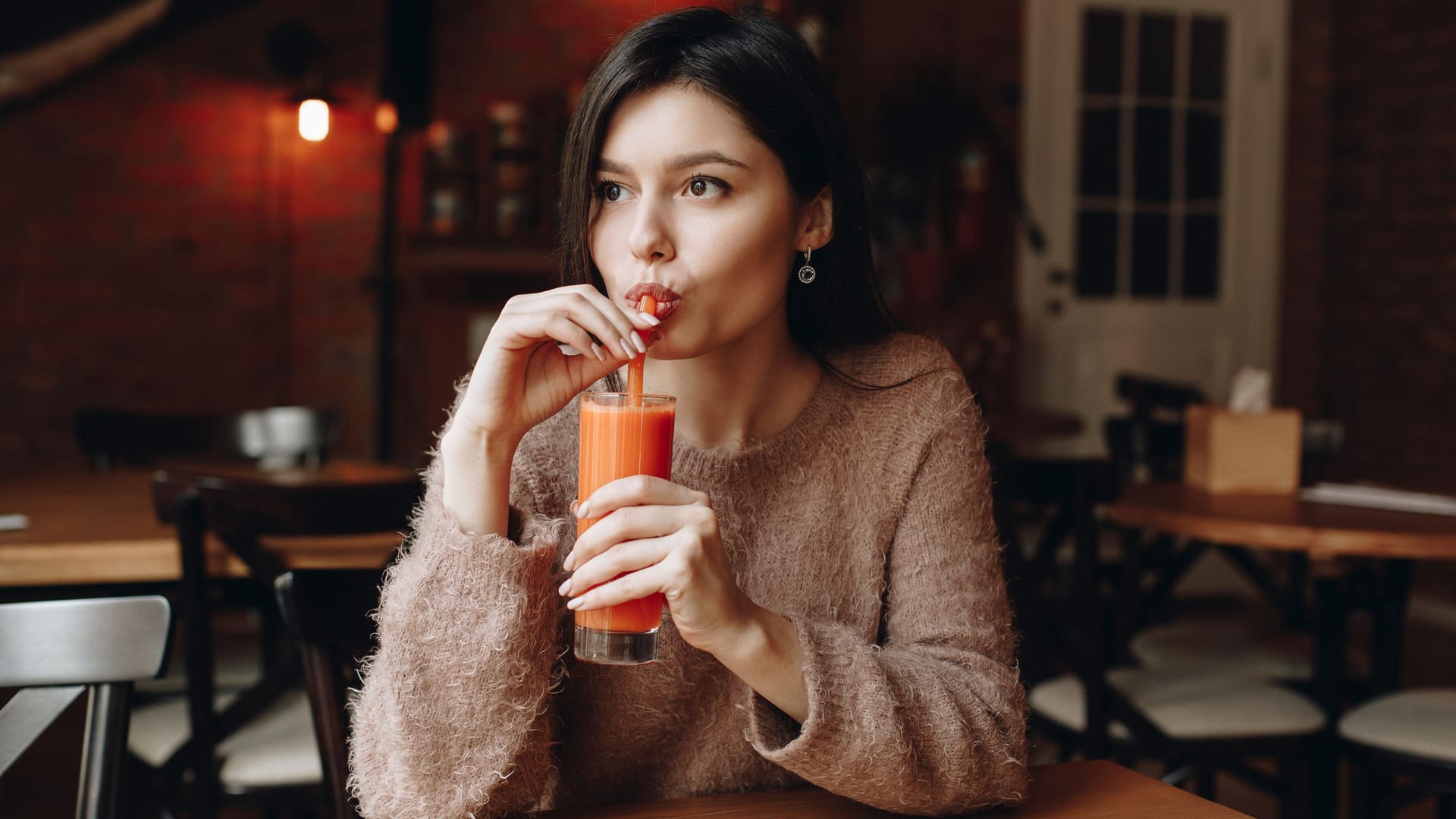 Karottensaft, Matcha und Co.: Pflanzen enthalten viele wertvolle Inhaltsstoffe.