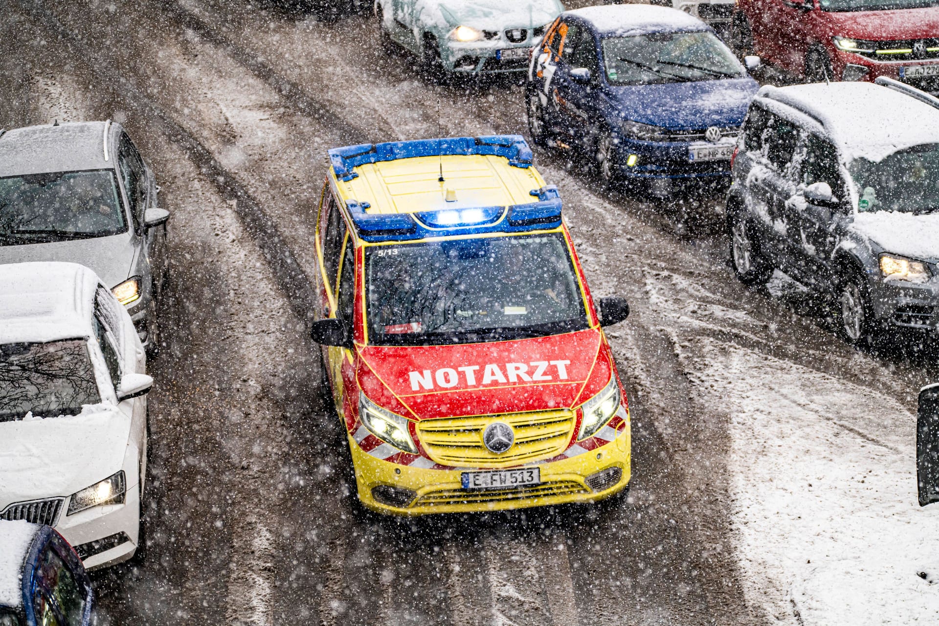 Winterwetter (Symbolbild): In den kommenden Tagen sinkt die Schneefallgrenze.