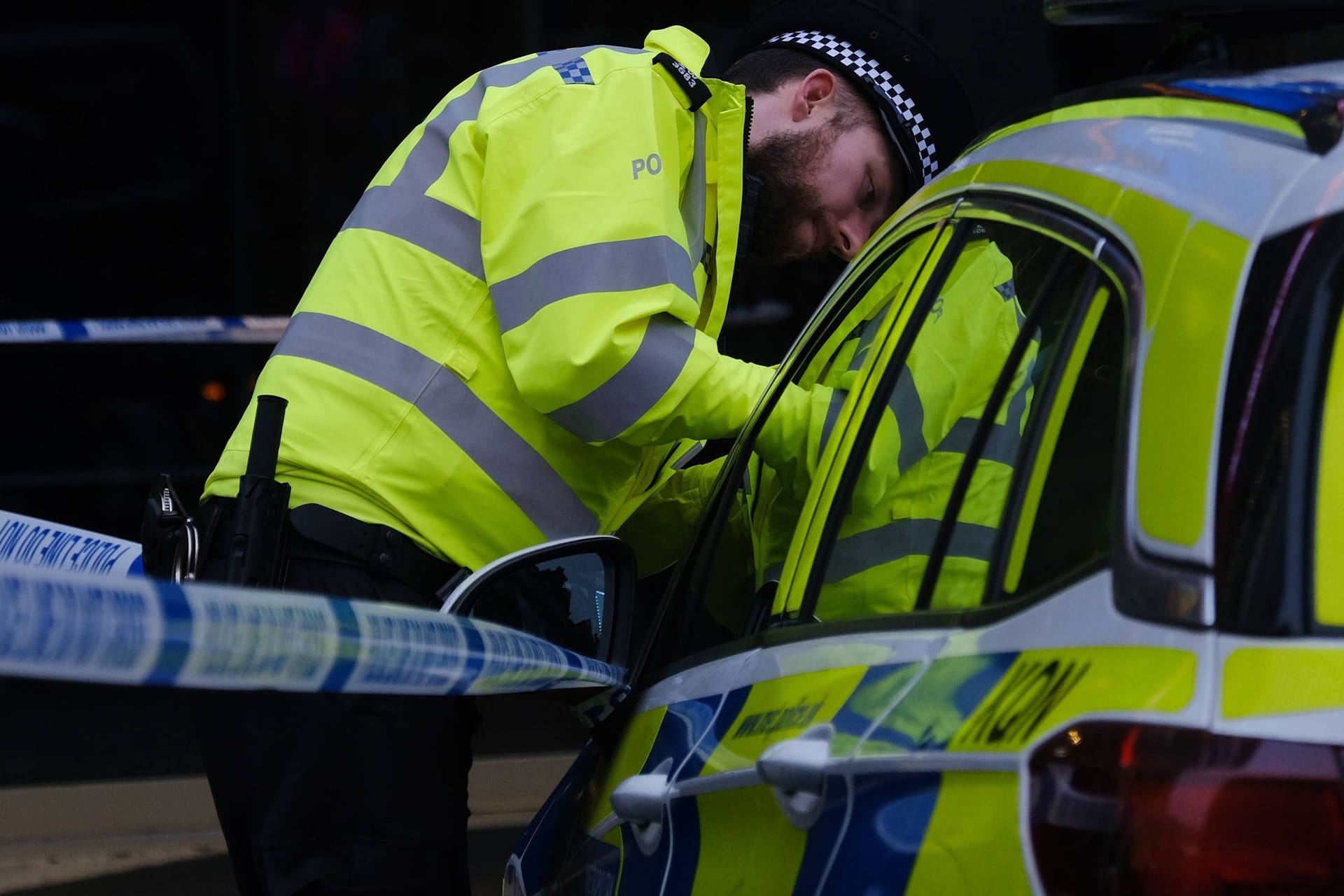 Die Polizei sperrt eine Straße in London (Symbolbild): Das Opfer starb am Tag nach der Attacke.