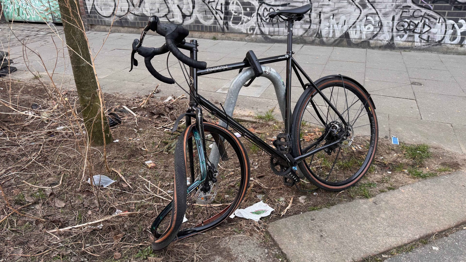 Unfall auf St. Pauli: Ein Fahrrad wurde dabei erheblich beschädigt.