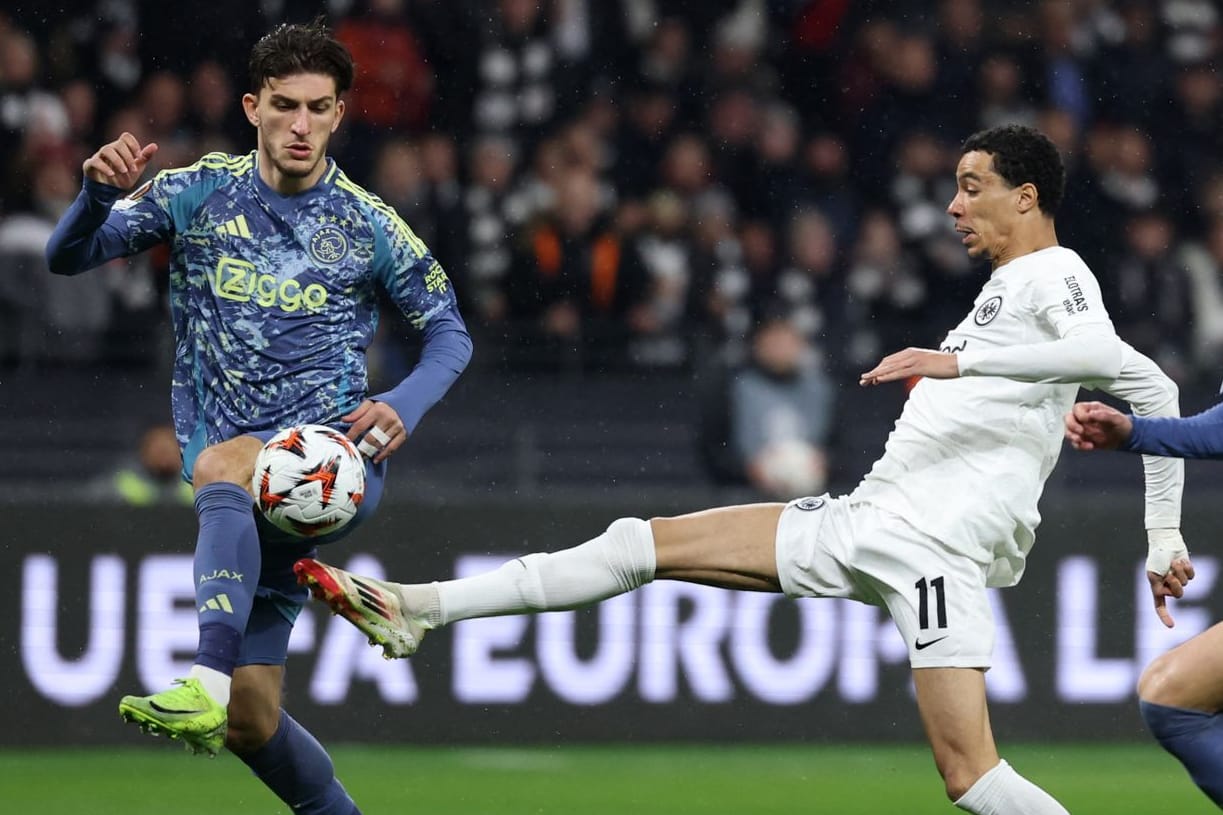 SOCCER-EUROPA-SGE-AJX/REPORT