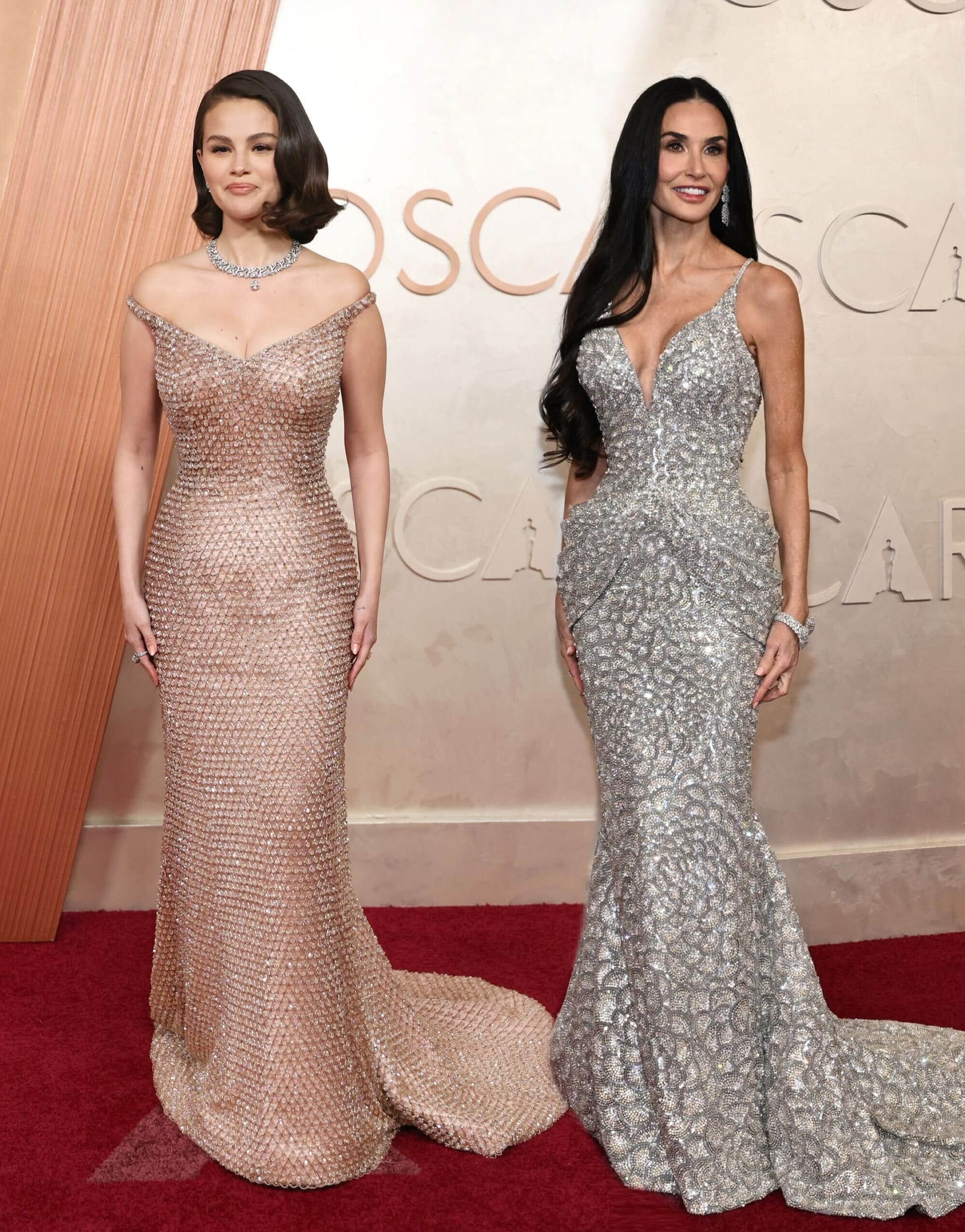 Selena Gomez und Demi Moore setzten auf helle Töne.