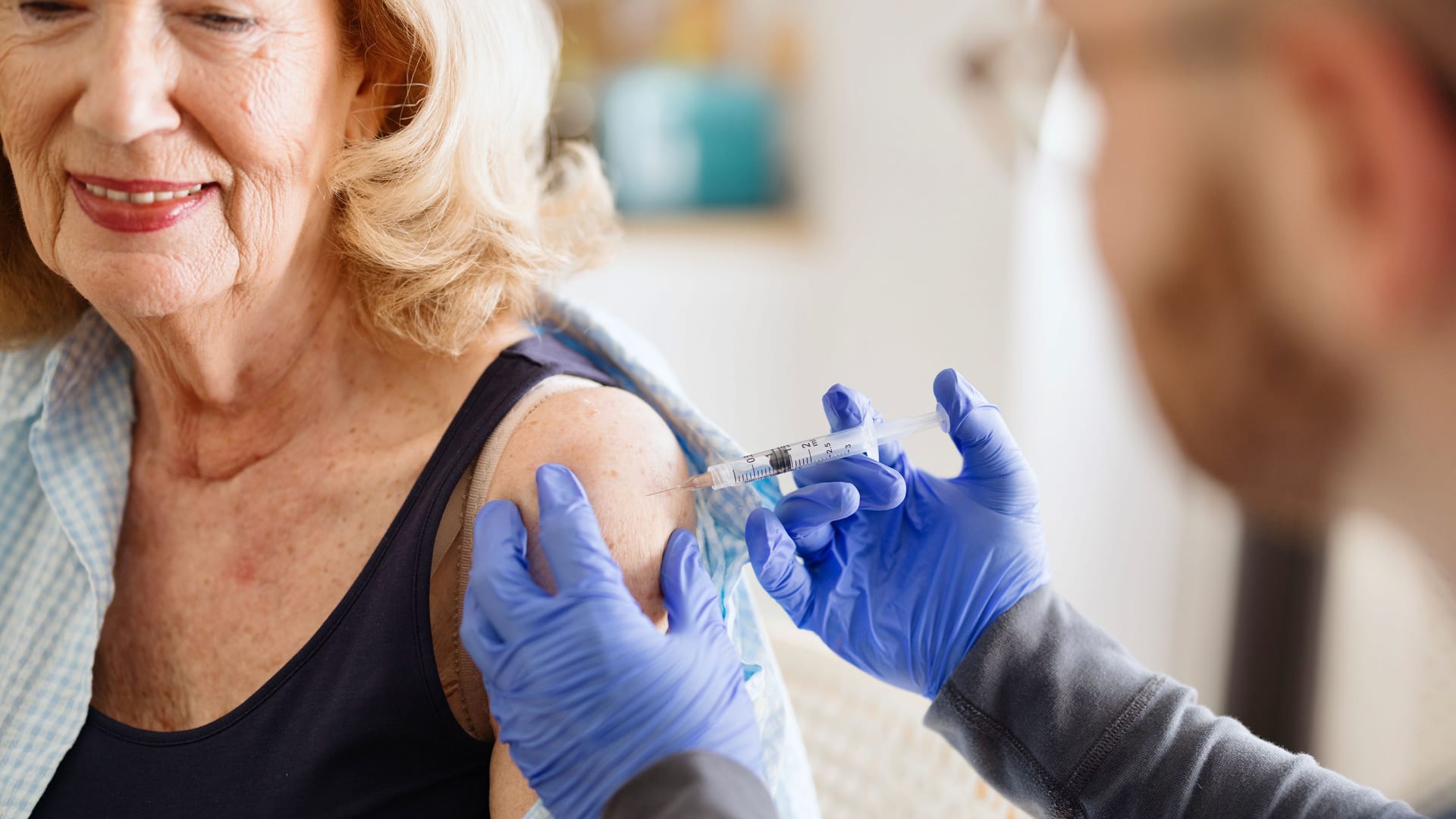 Impf-Auffrischung: Einige Impfungen müssen regelmäßig wiederholt werden. Impf-Auffrischung: Einige Impfungen müssen regelmäßig wiederholt werden.