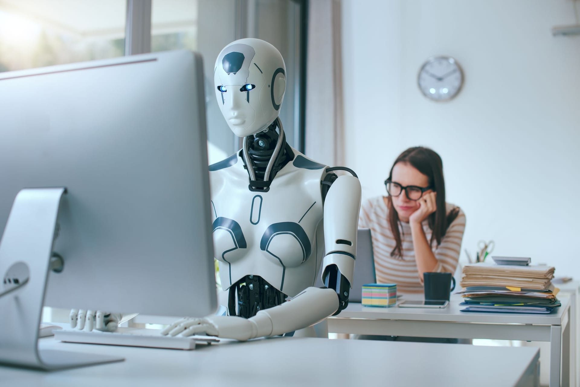 Roboter ersetzt Büroangestellte