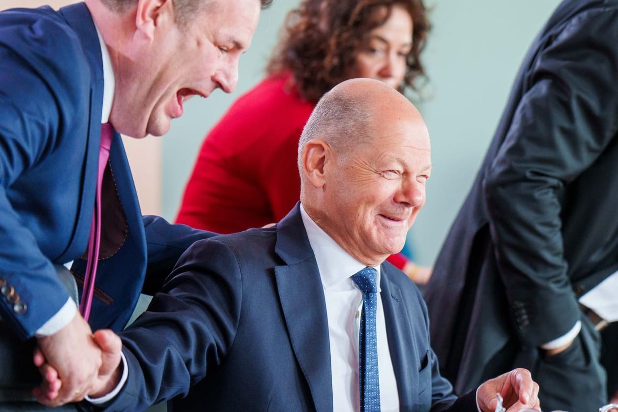 Arbeitsminister Hubertus Heil (l., SPD) und Olaf Scholz