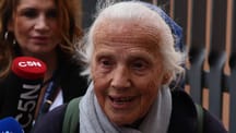 Die Nonne am Sarg von Franziskus