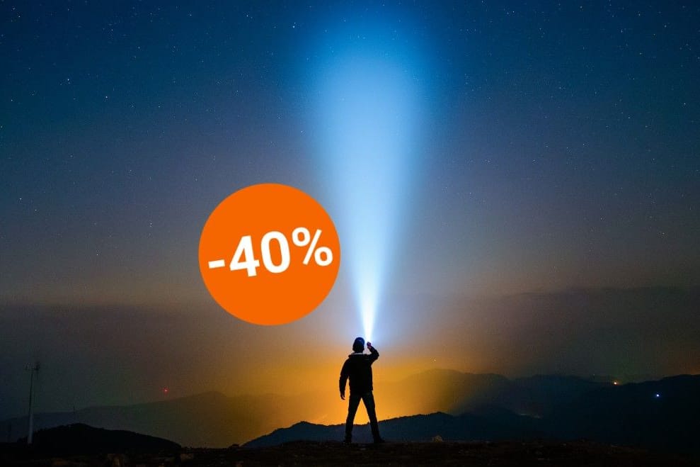 Extrem hell, vielseitig und robust: Bei Amazon ist eine Taschenlampe von Shadowhawk im Angebot (Symbolbild).