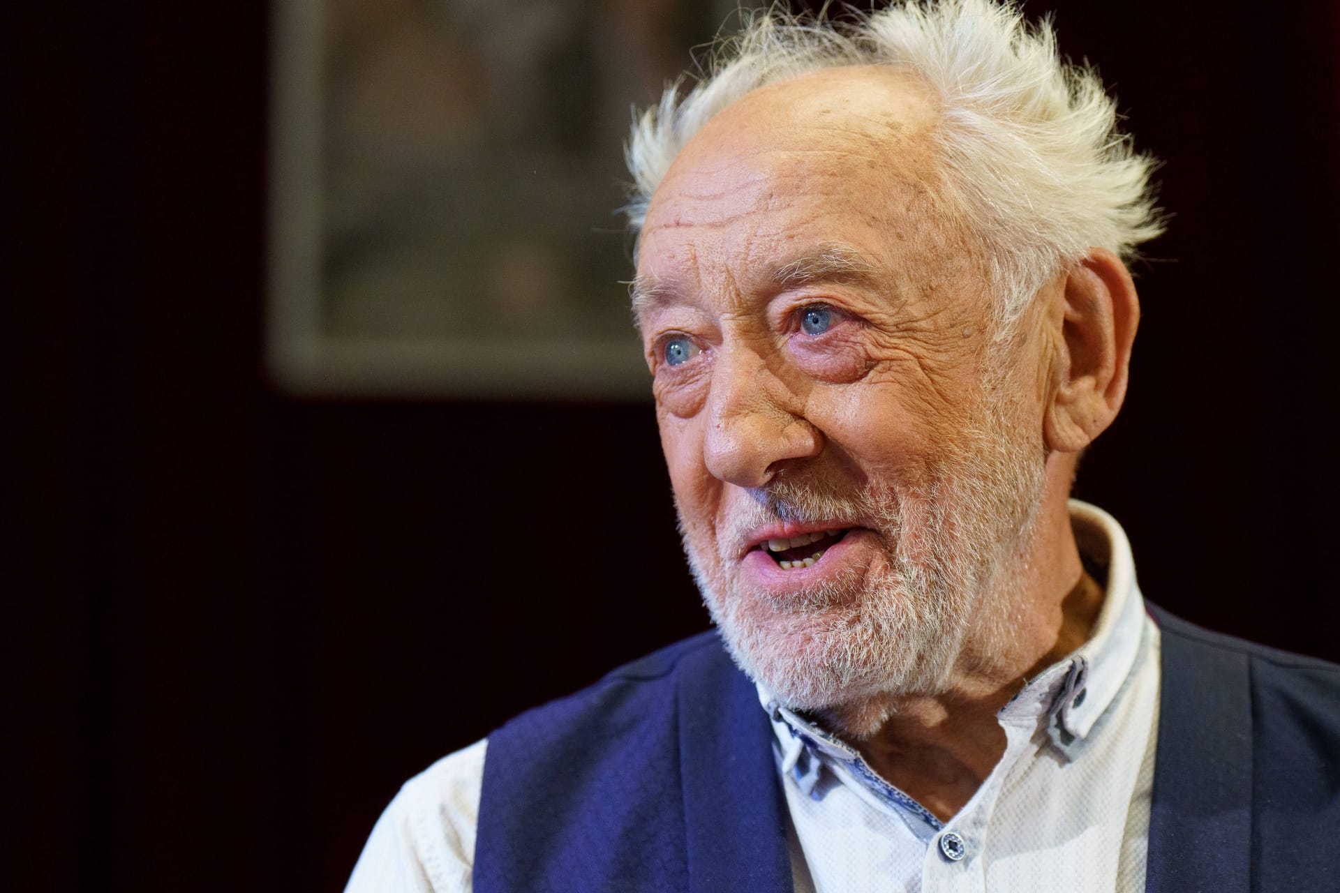 Dieter Hallervorden: Der Kabarettist übt Kritik am Bundeskanzler.